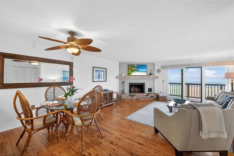 SA - 19010 Gulf Blvd Unit 101 7.webp