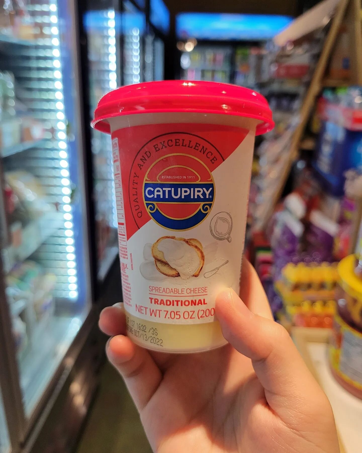 A little taste of Brazil! 
If you were a fan of the Catupiry  cheese rolls, you will definitely love this! Try it on desserts, toast, or make your own cheese rolls at home!
Available now @villa.servin
.
.
.
.
.
.
.
.
.
.
.
.
.
#brazil #braziliancuisi