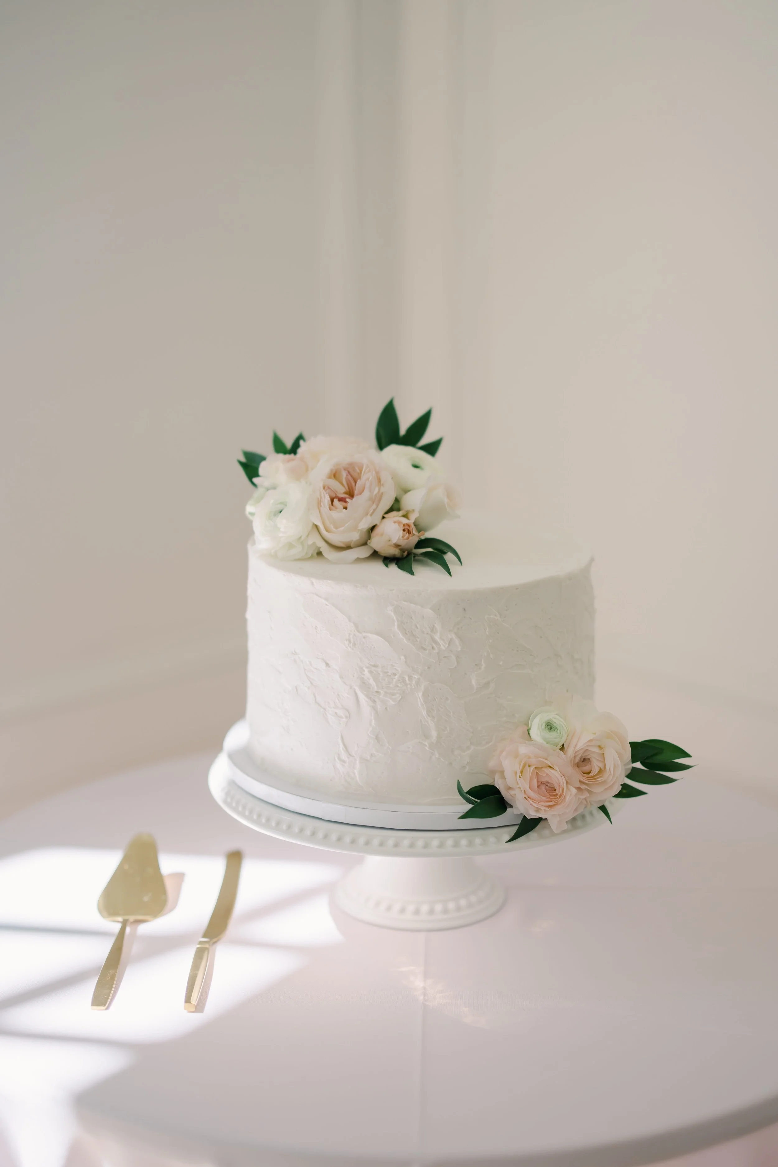 Simple Cake Flowers