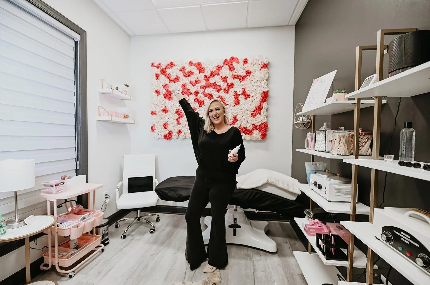 A successful business requires one simple thing: Passion 
&ndash; Teresa Collins
&bull;
&bull;
&bull;
&bull;
&bull;
&bull;
&bull;
&bull;
#luxsalonsuites #hairstyles #salonprofessional #cosmetology #blondes #beachwaves #dimension #hair #prospertexas #