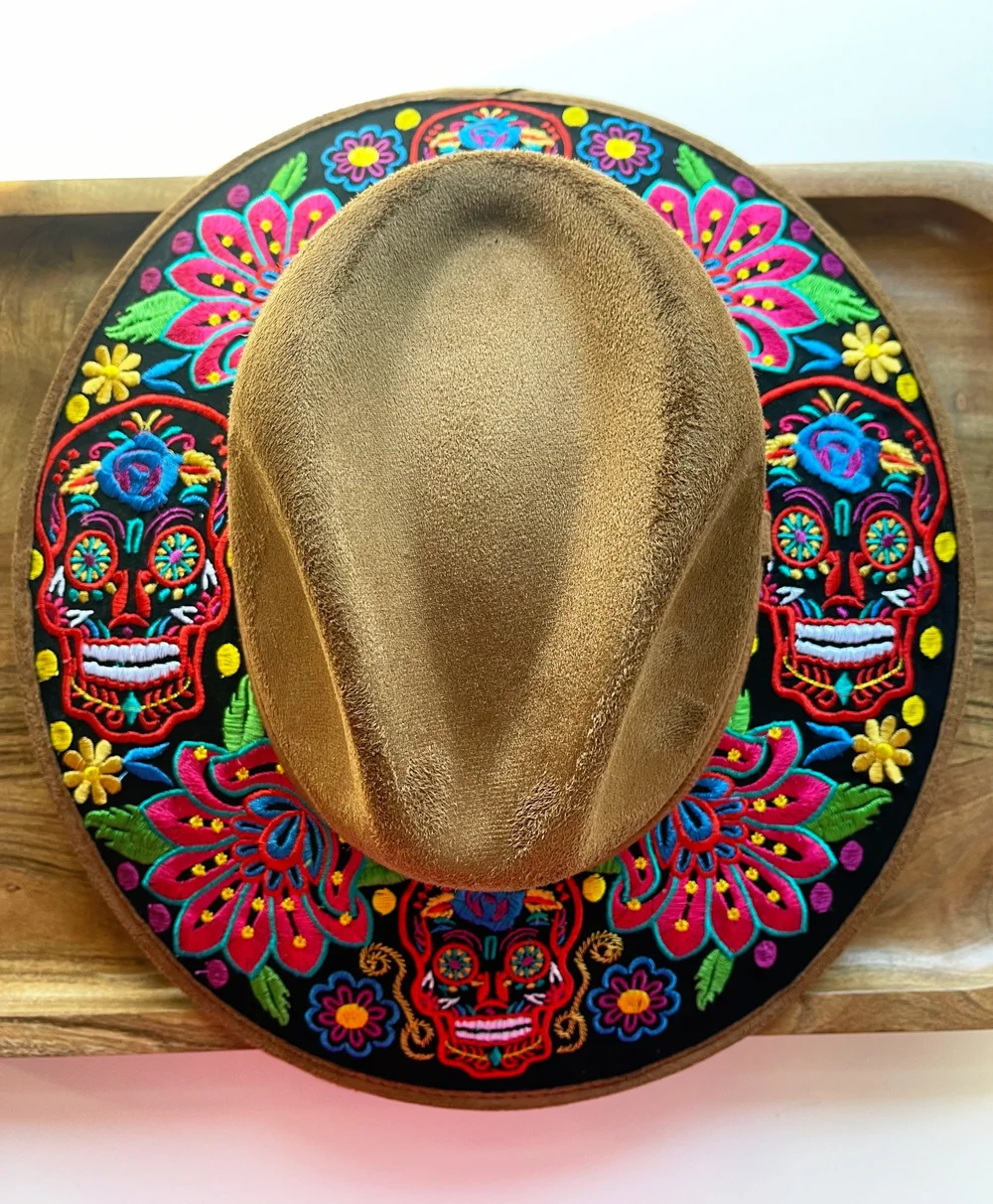 New Explorer style gamusa hand painted hat size M Black Hand-Painted Hat – The Artisan Boutique Co main image 2