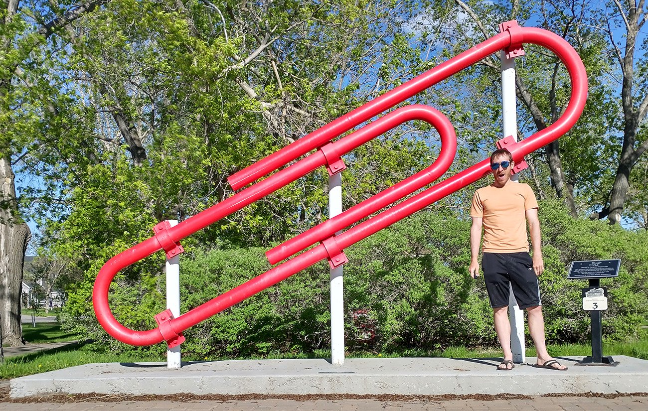 A little out of the way in Kipling, you can find the world's biggest RED paperclip. 