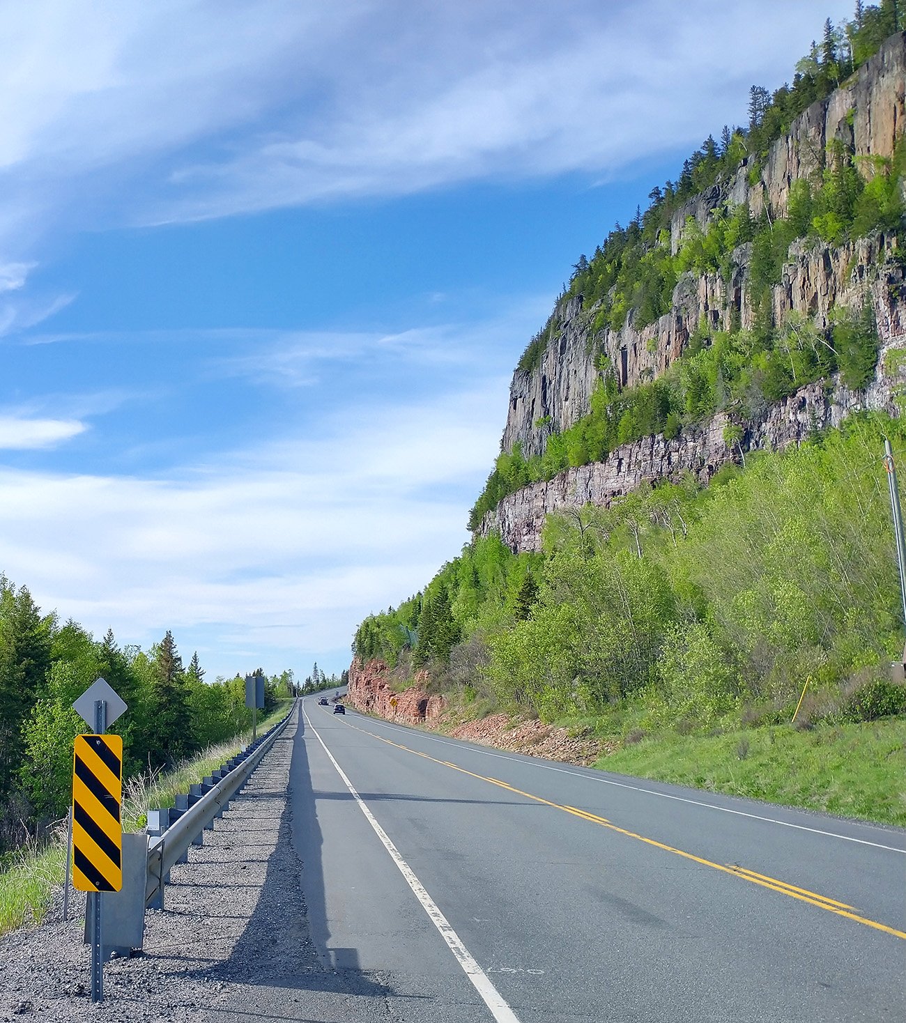 The drive alongside Lake Superior from Thunder Bay is surprisingly beautiful. Has many lookouts and mid-sized mountain passes.