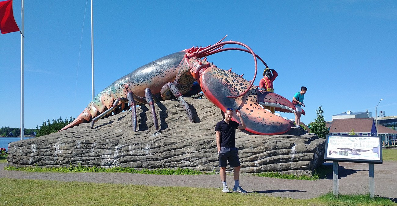 The world's largest lobster, in Shediac, right outside Moncton.