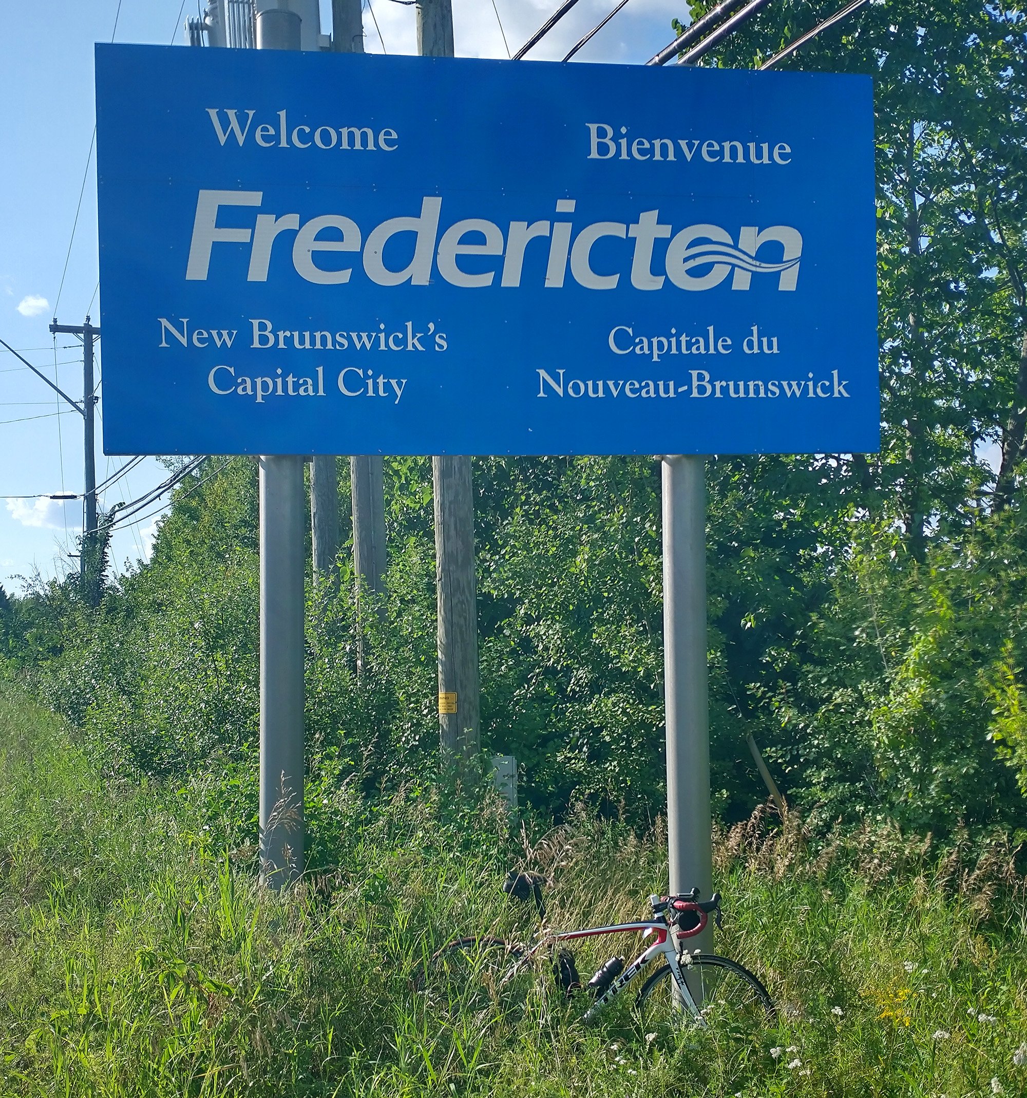 Even their town sign is bland. Well I guess it's better not to lie about yourself.