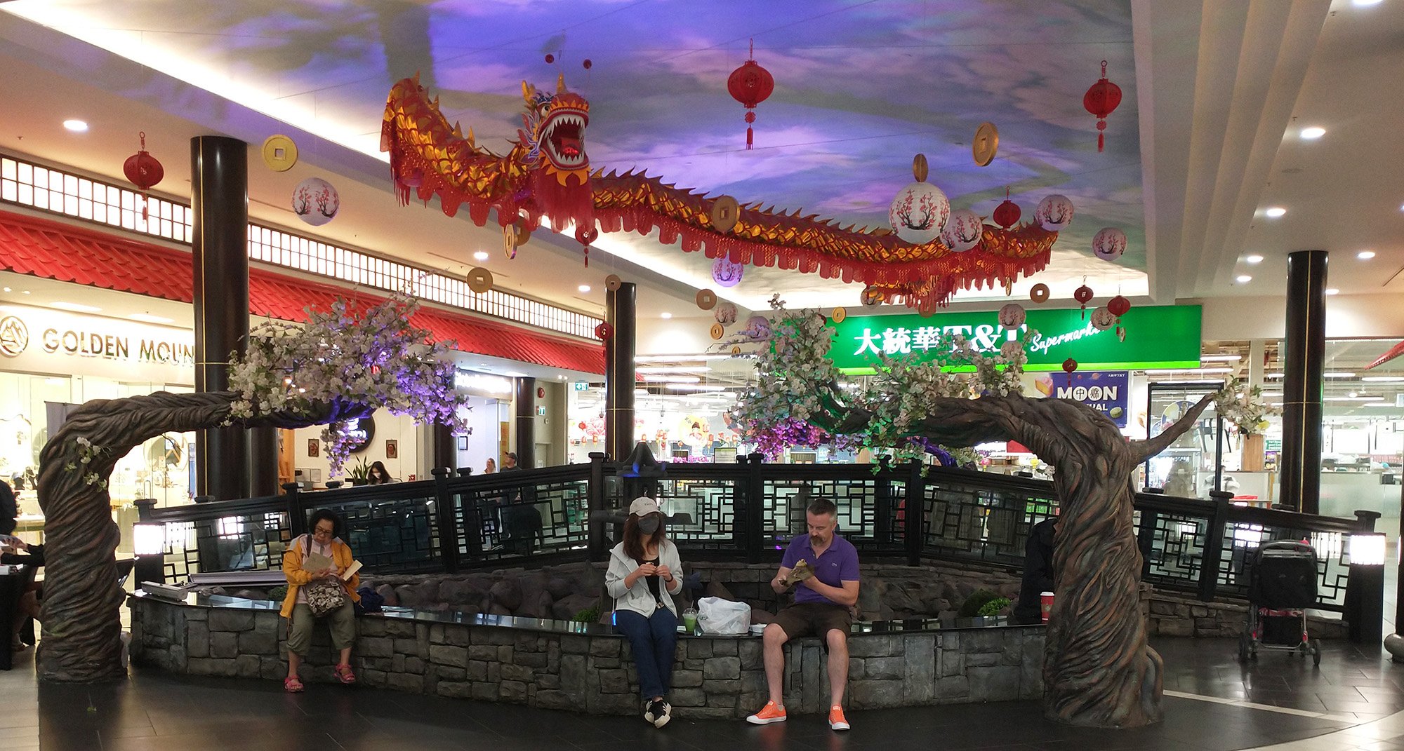 Mall is so big it has its own Chinatown.