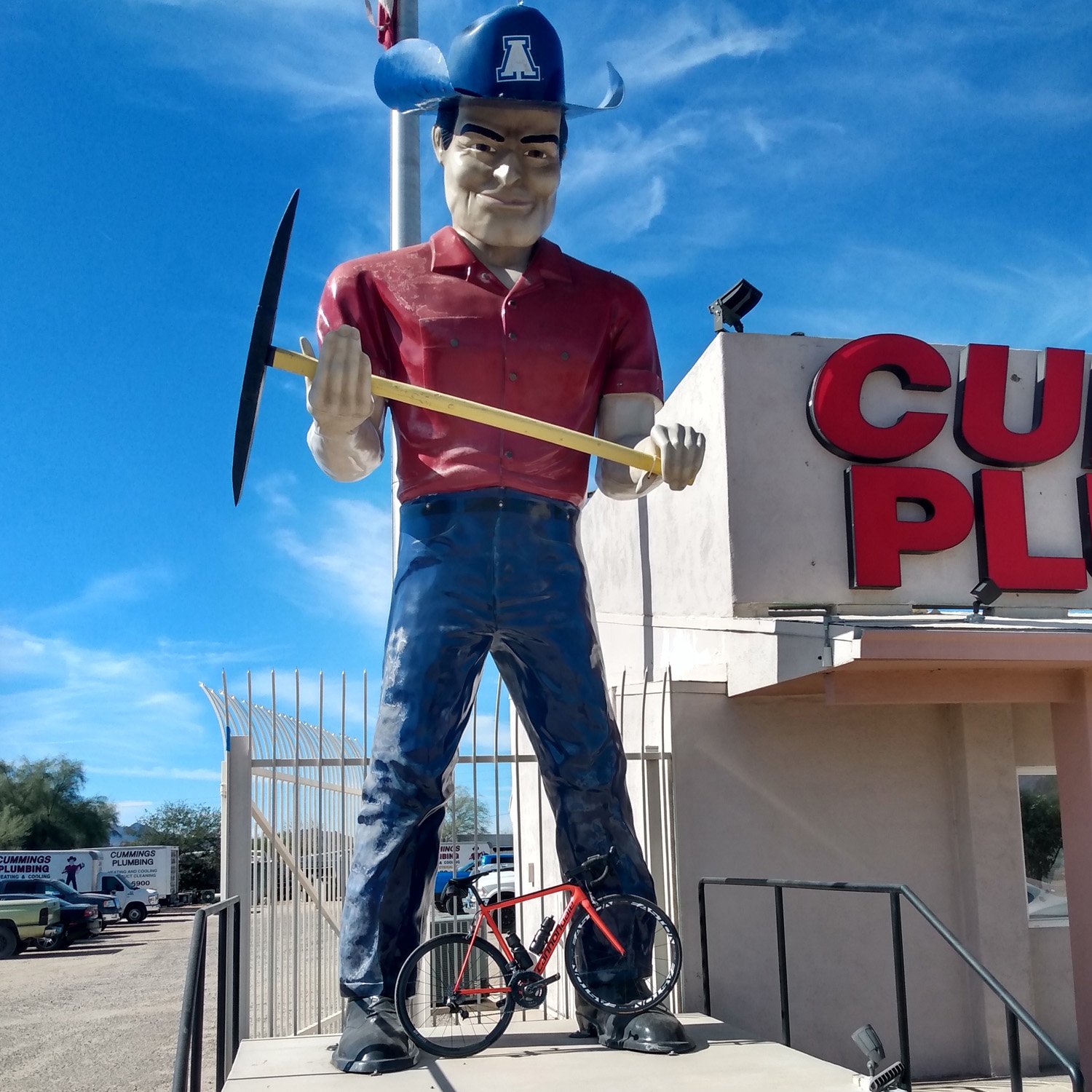 Of course Tuscon has its share of large interesting statues and I have enough brain damage to visit them all.