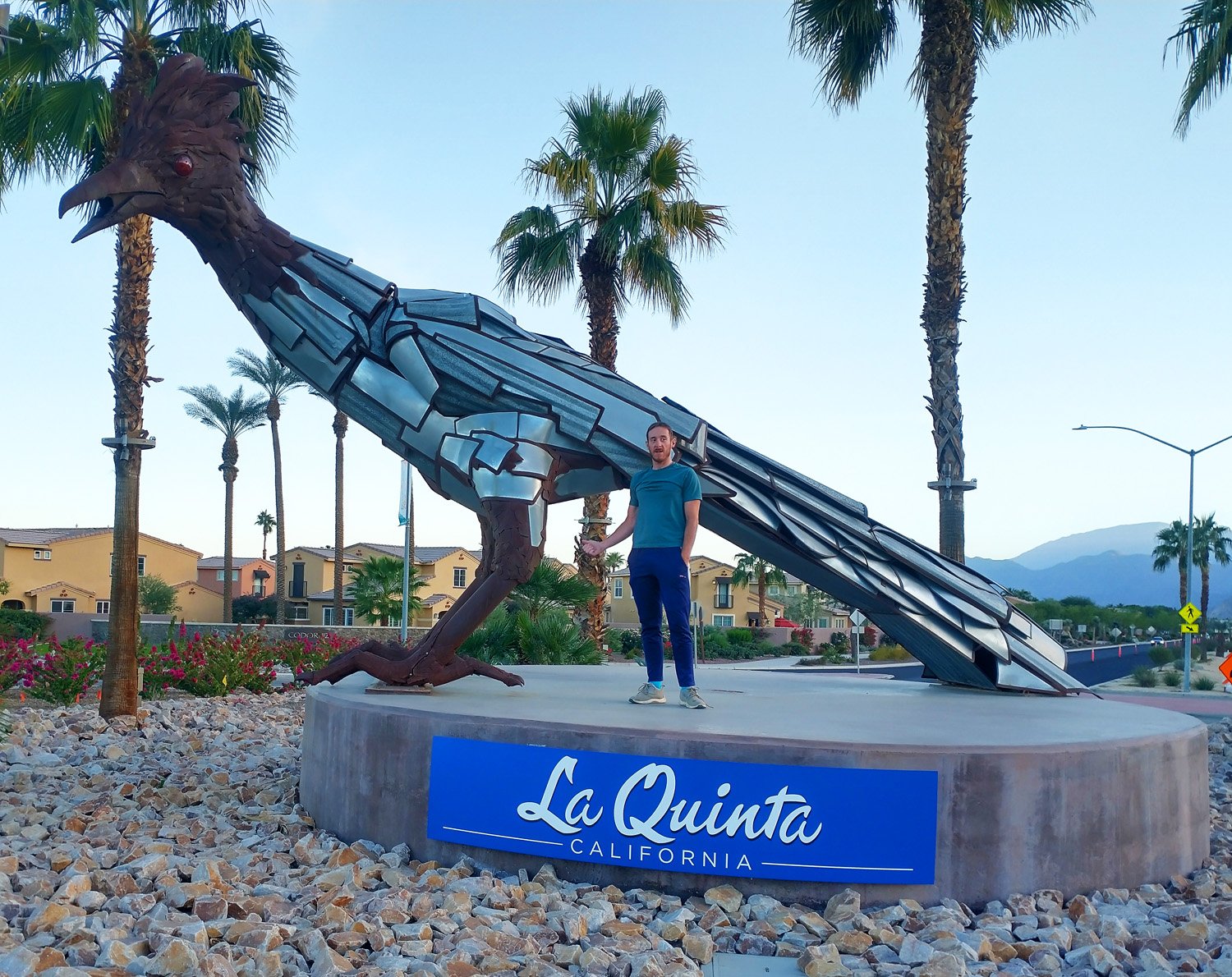 Rushed to make it to La Quinta in time before sunset, for this badass statue of a huge Road Runner. One of the best roadside statues for sure.