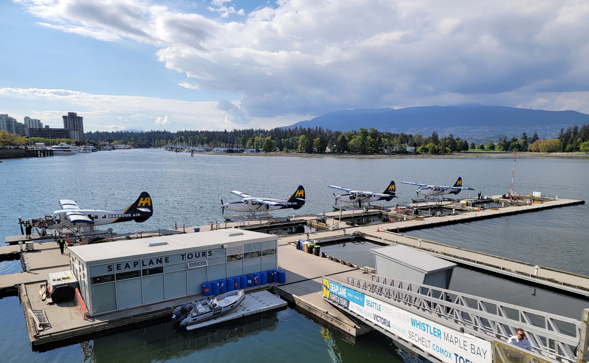 Harbour Air terminal arriving downtown. That's the life right there. I have to try one of these days.