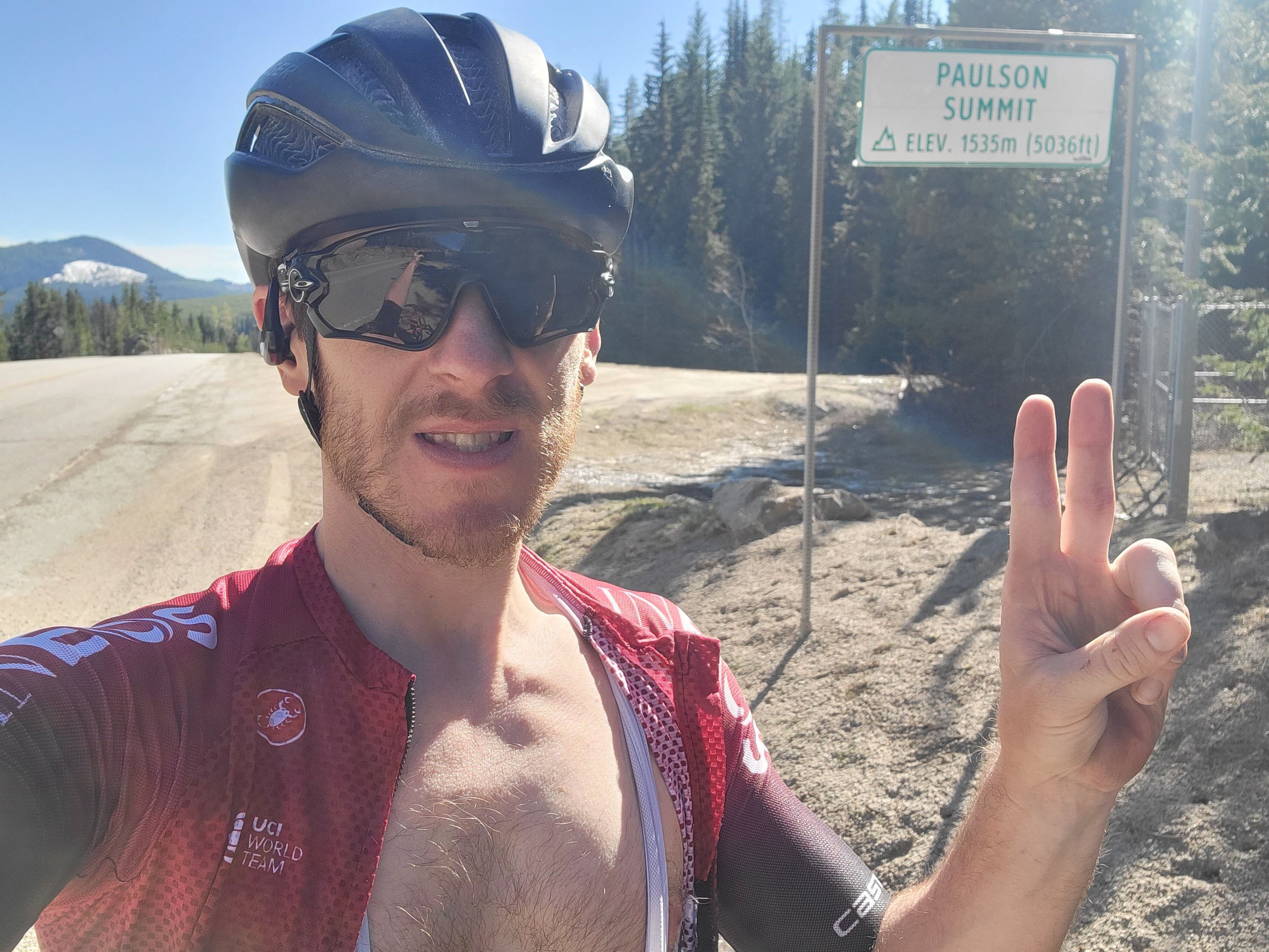 Top. Climb is 1000m. These "elevation" road signs are cheating. Why don't you put one on the moon too, that's really high elevation. Count from the earth's core while you're at it.