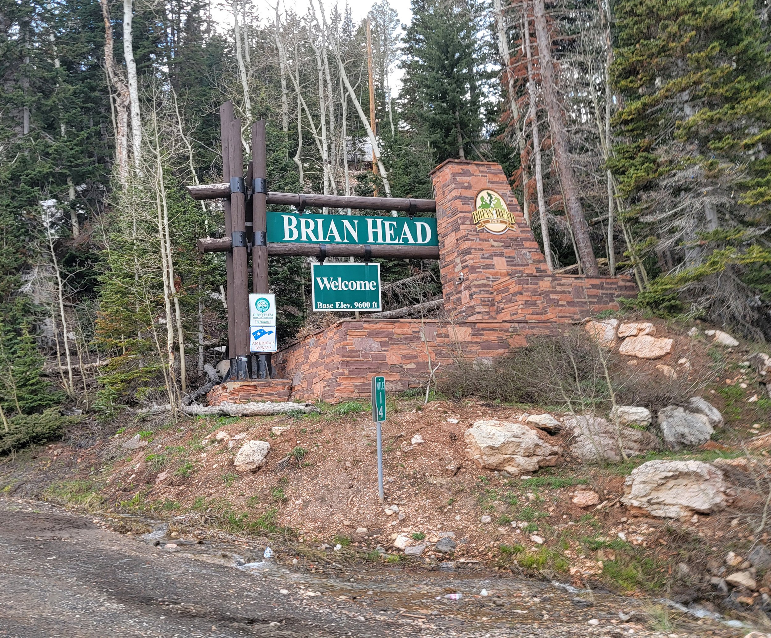After you get over the super steep part you enter the town of Brian Head. No pictures because I wanted to GTFO as soon as possible. Can't believe people live here.