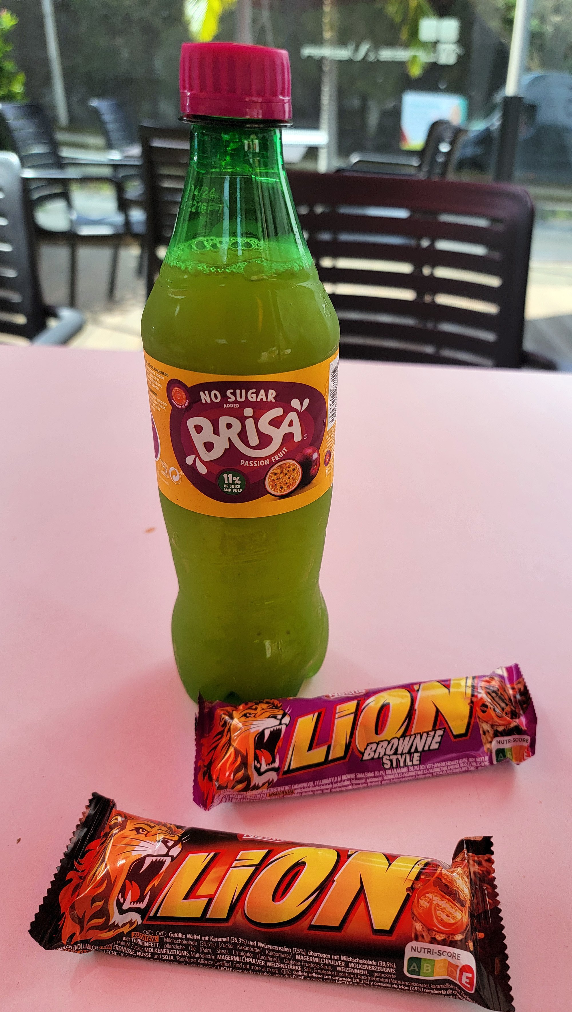 Passionfruit flavored soft drink, "Brisa". I approve. The candy bar is pretty generic. I think everyone's figured out how to make candy bars by now.