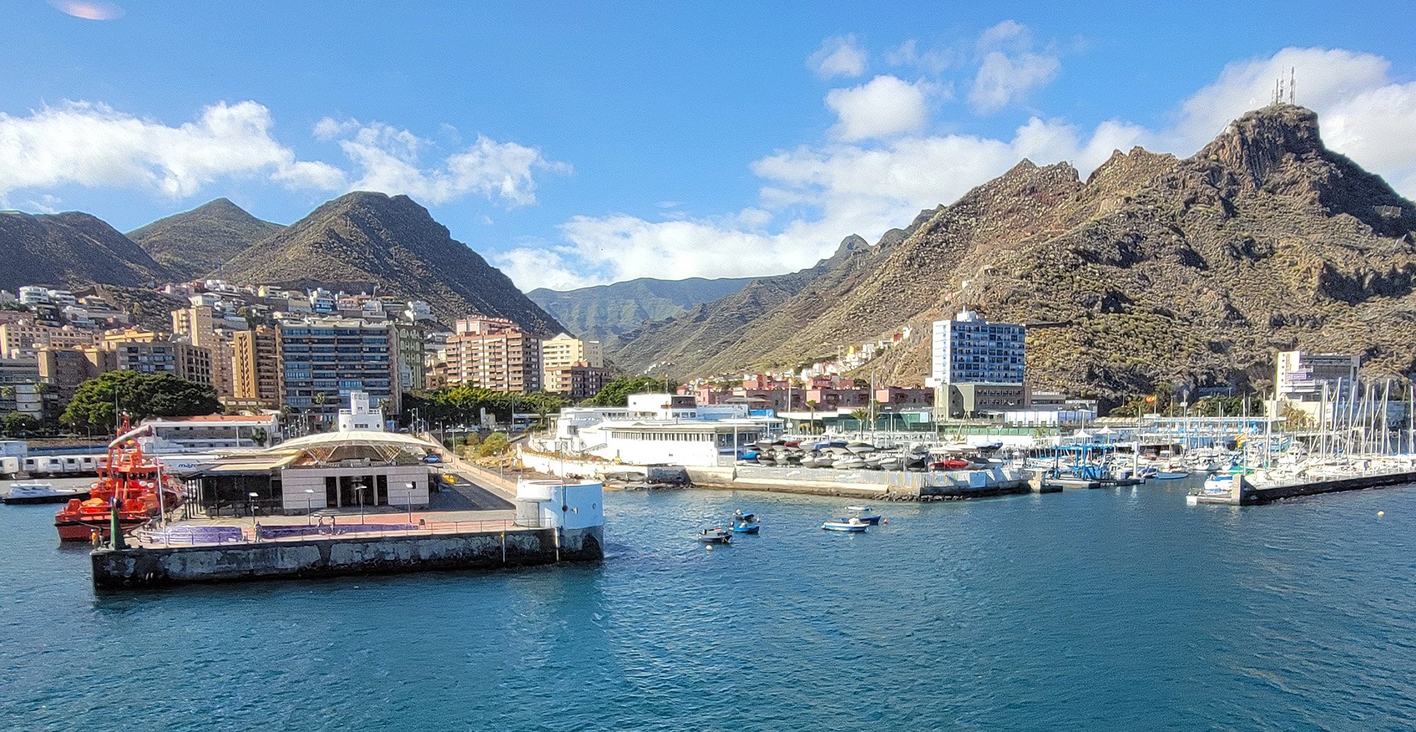 Leaving Santa Cruz de Tenerife behind.