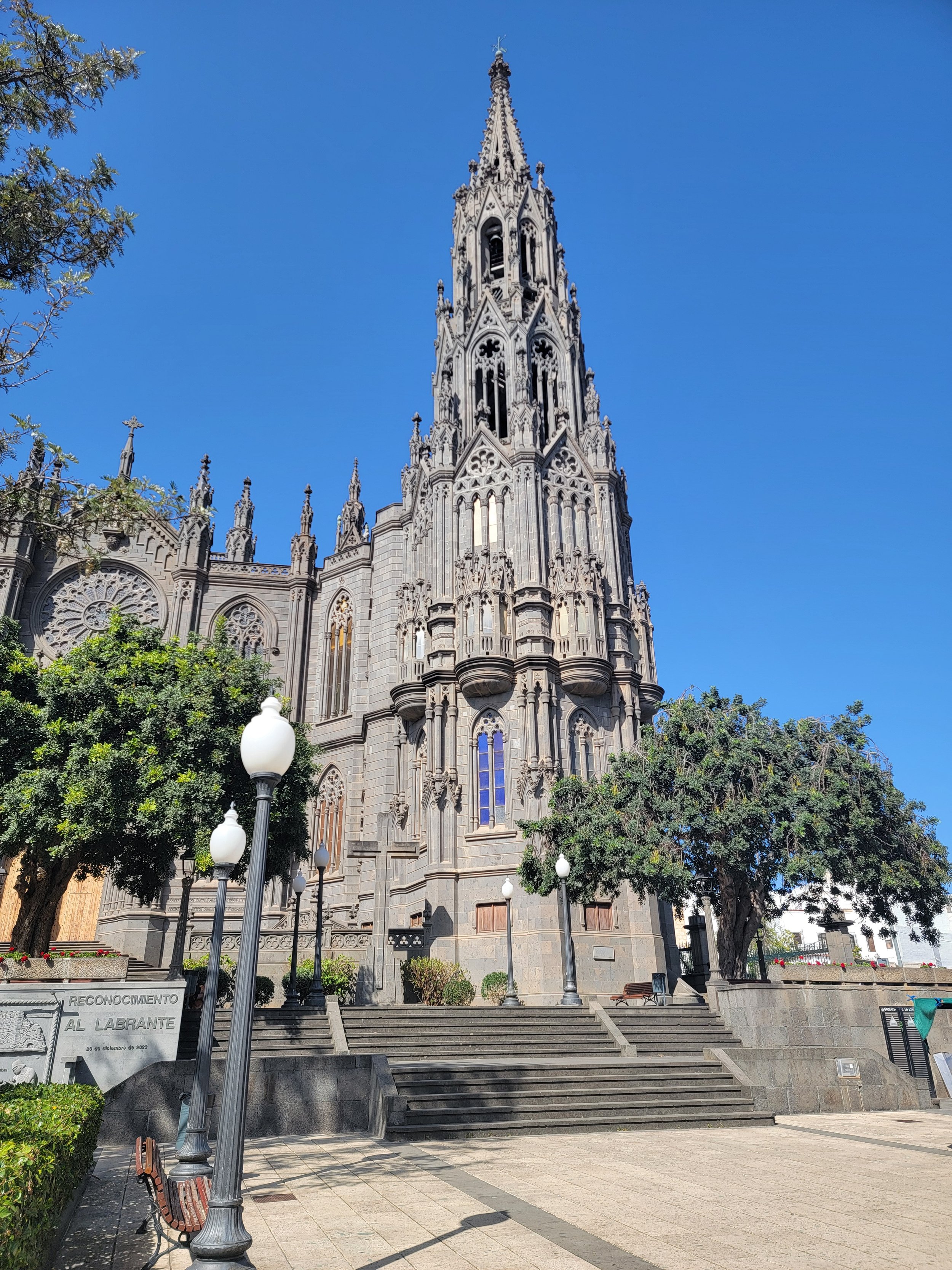 Further down in Arucas you can find the towering San Juan de Bautista. You really can't miss it.