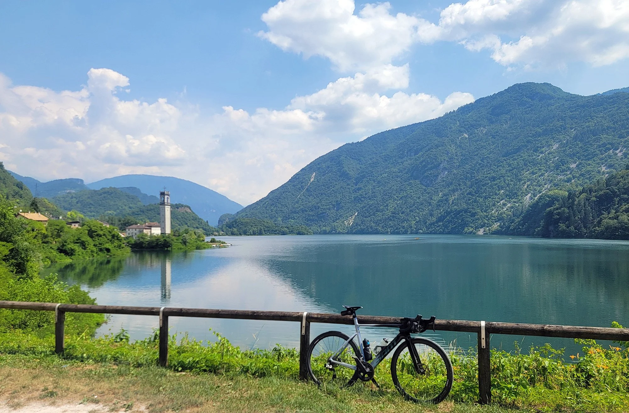 40km of headwind on side roads next to the river coming back to Bassano. 