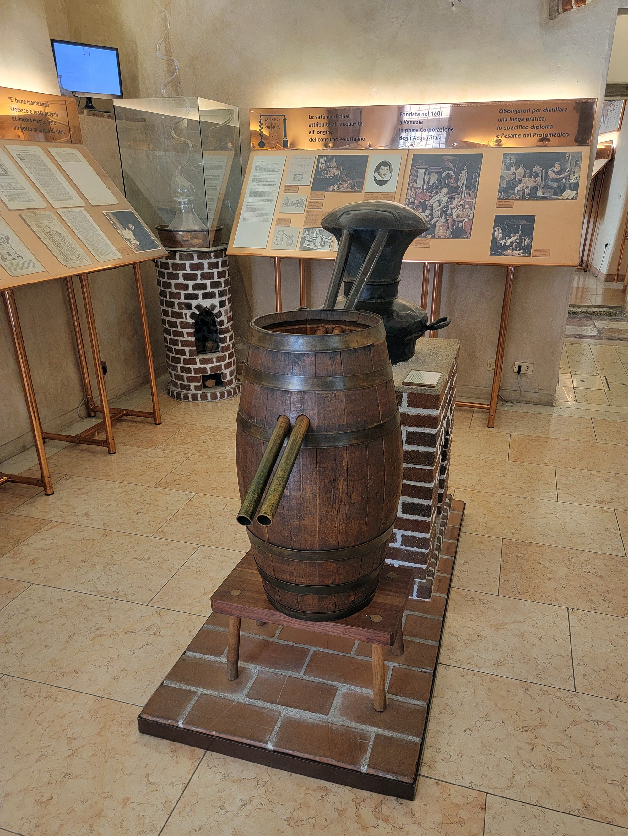 Some medieval distiller reproduction ( still can't touch it )