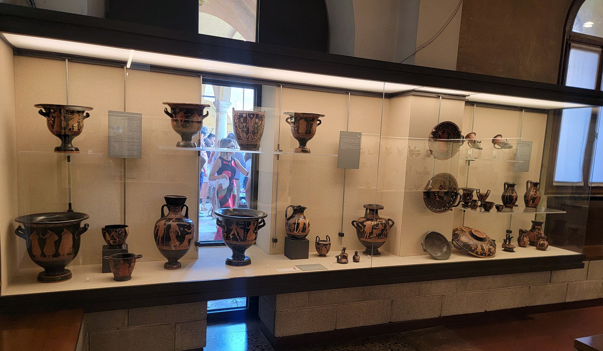 Here they have a really stunning collection of greek/roman pottery in great condition