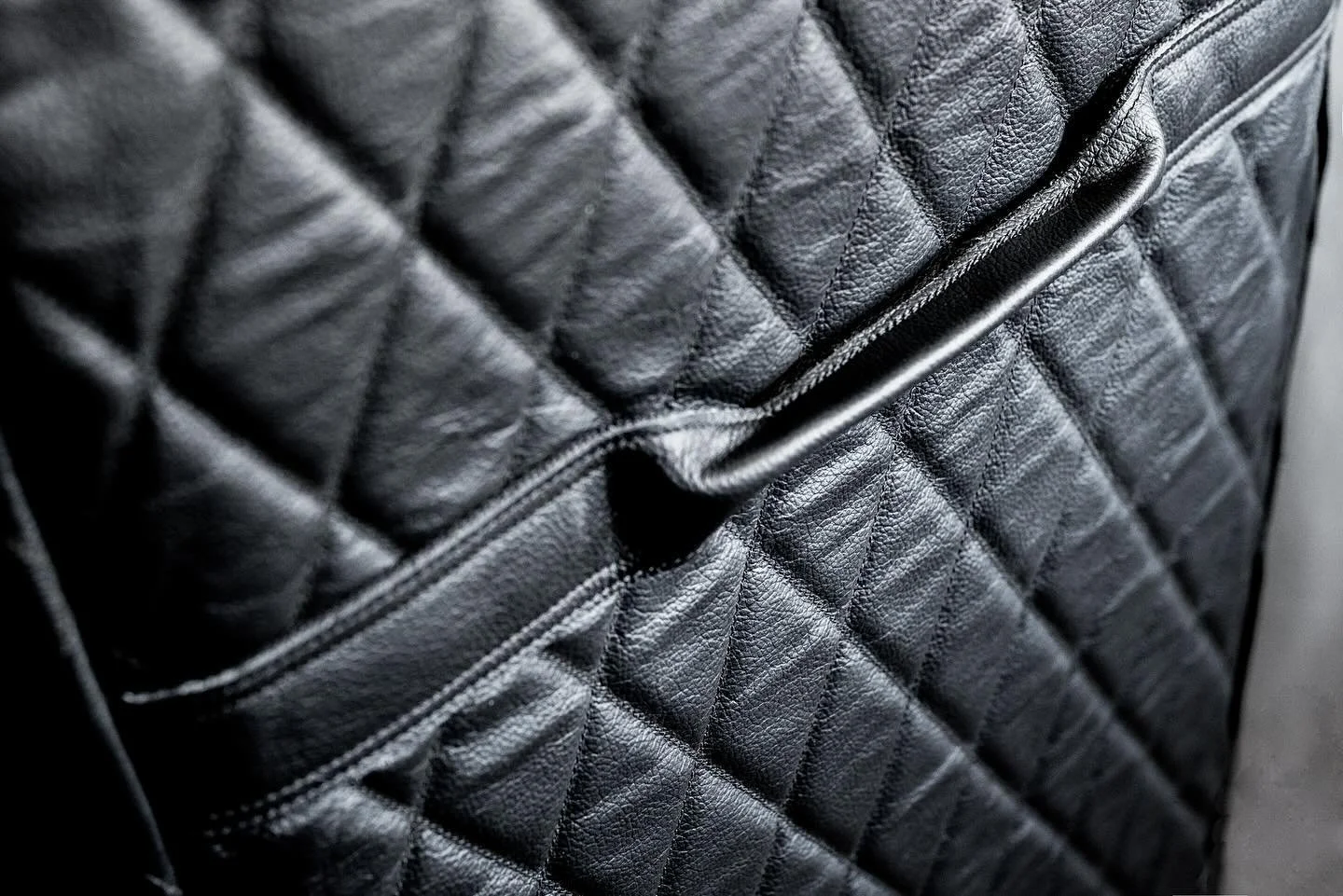 A few teaser details of full leather floorstanding speaker covers with custom diamond stitching and bespoke leather handles
Images of the full project to follow!
.
.
.
.
.
.
.
.
.
.
.
.
.
.
.
.
#handmadecovers #bespokecovers #hificovers #highendaudio