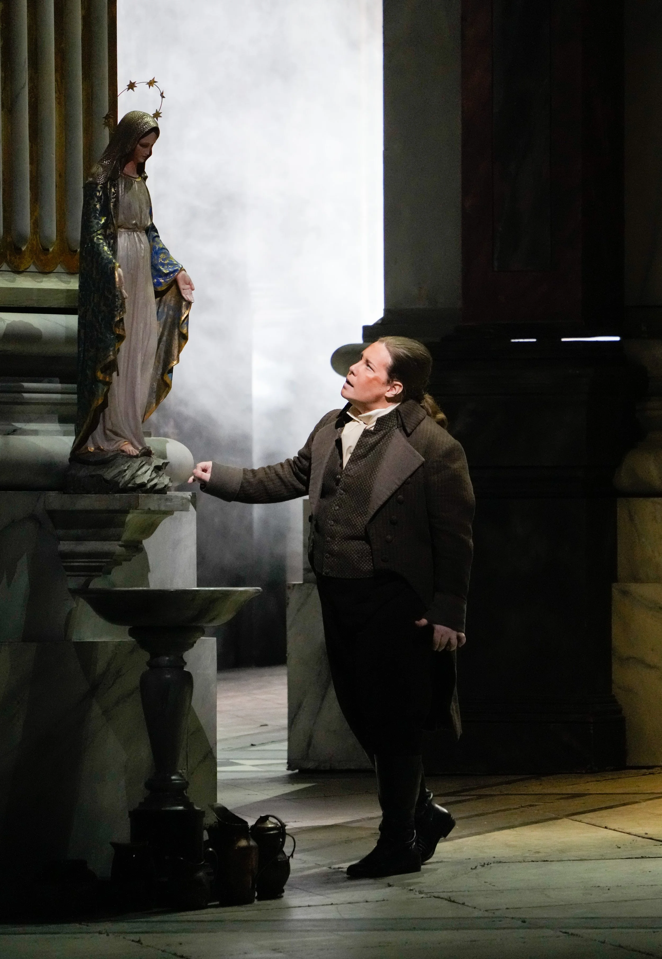 Opera Lucia Metropolitan Opera (debut) as Angelotti in Tosca — Lucia Lucas