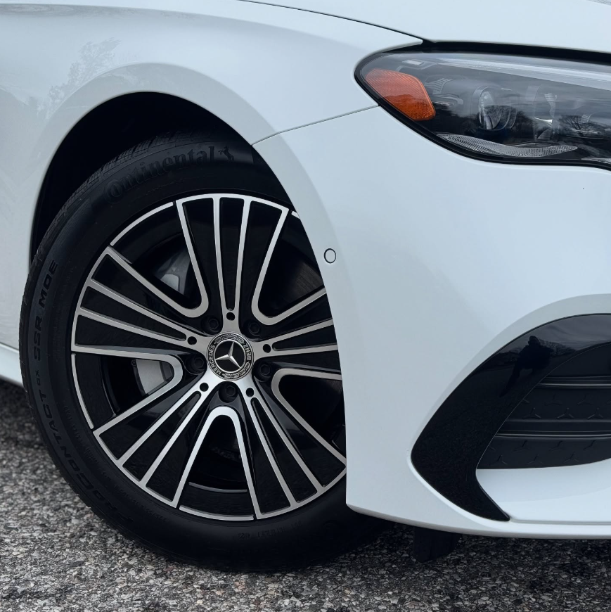 white-mercedes-benz-e350-multi-spoke-alloy-wheel-continental-tire