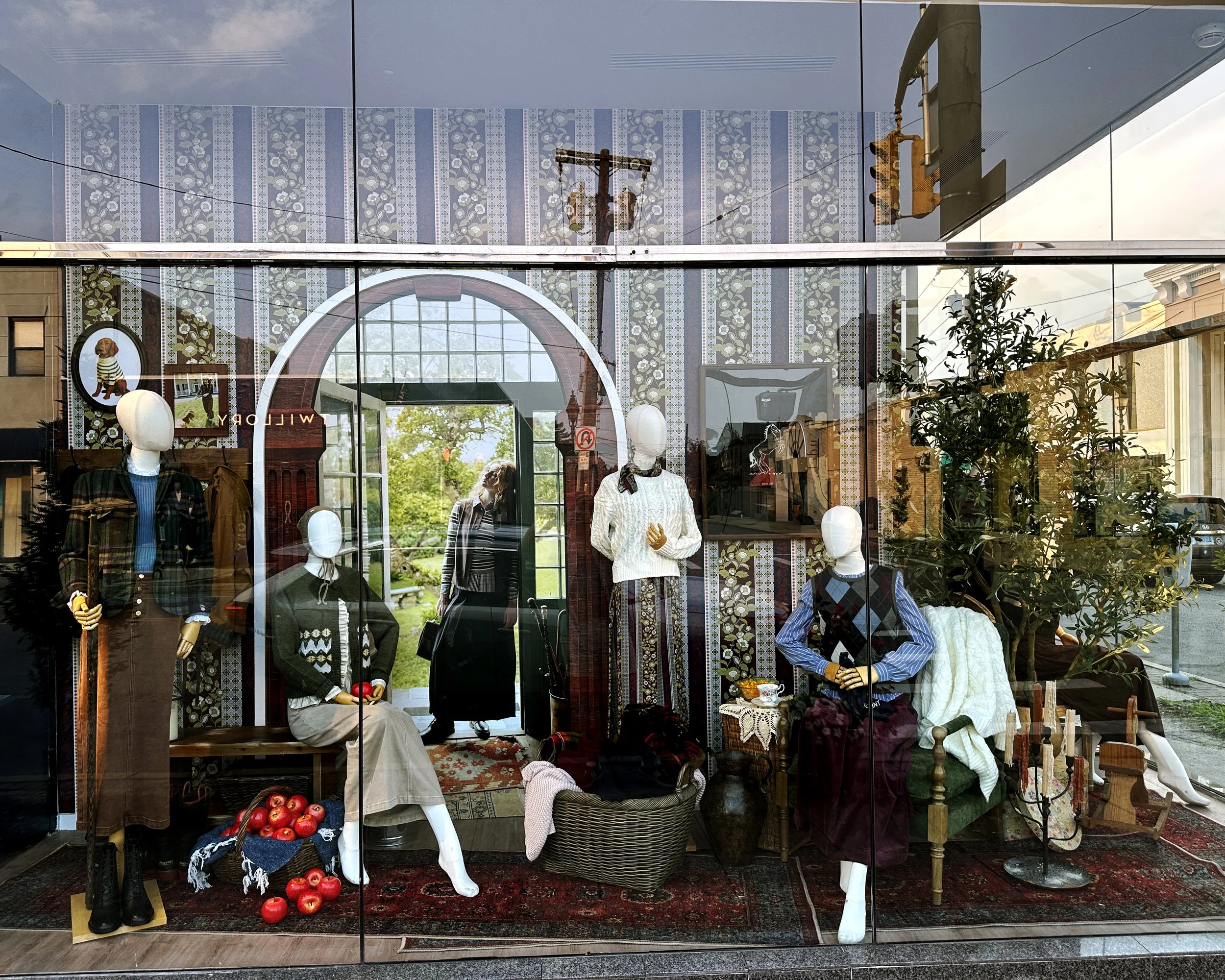 Right Window Wide 3.JPG