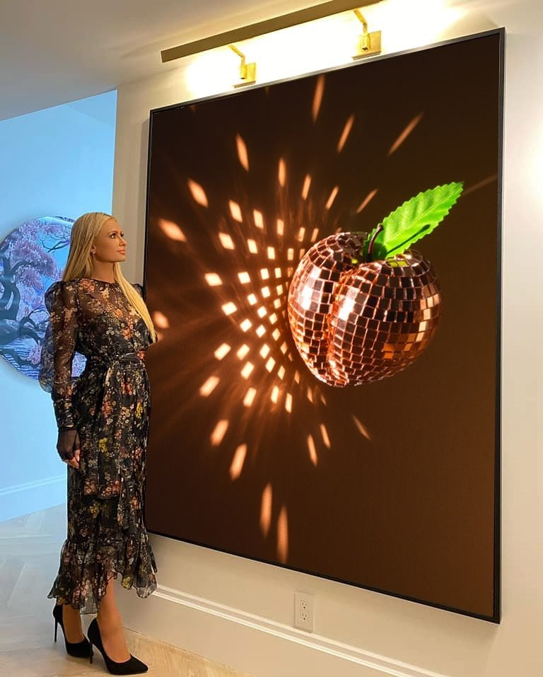 A beautiful #DiscoFruit print is a great gift for the holiday season.  Just trust these satisfied customers. 😉😜 Head to www.sizemorecolorsrudios.com to check out the full series and give a sparkly gift this season.  #sizemorecolorstudios #discofrui