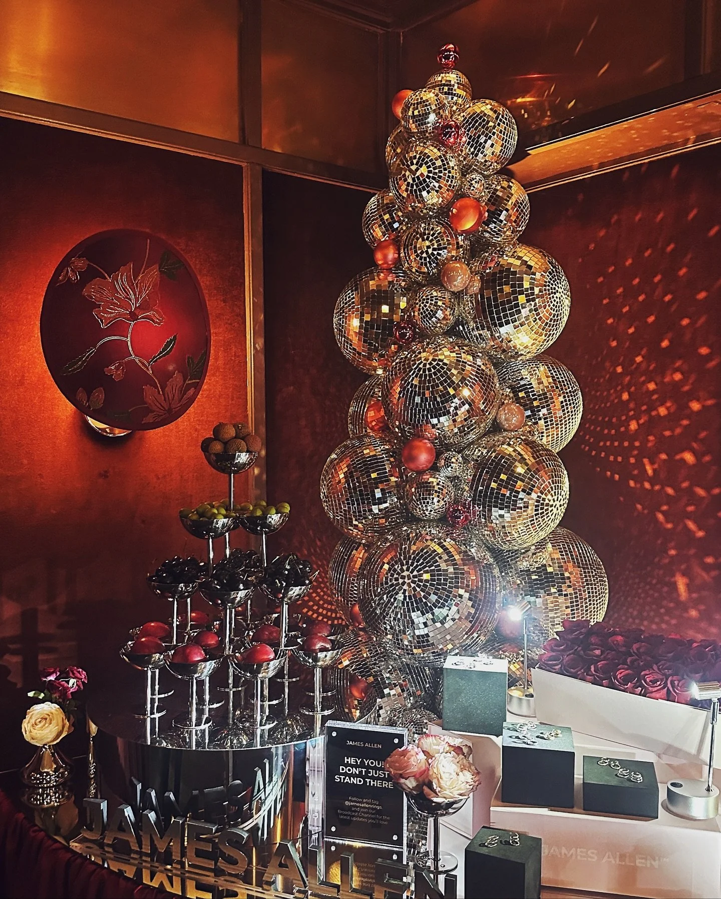 @incaevent produced this beautiful event for @jamesallenrings and I was lucky enough to support with some on site styling.  It's always a beautiful day when I get to work with such incredible pieces.  Holiday cheer and jewelry is always a treat.  Her