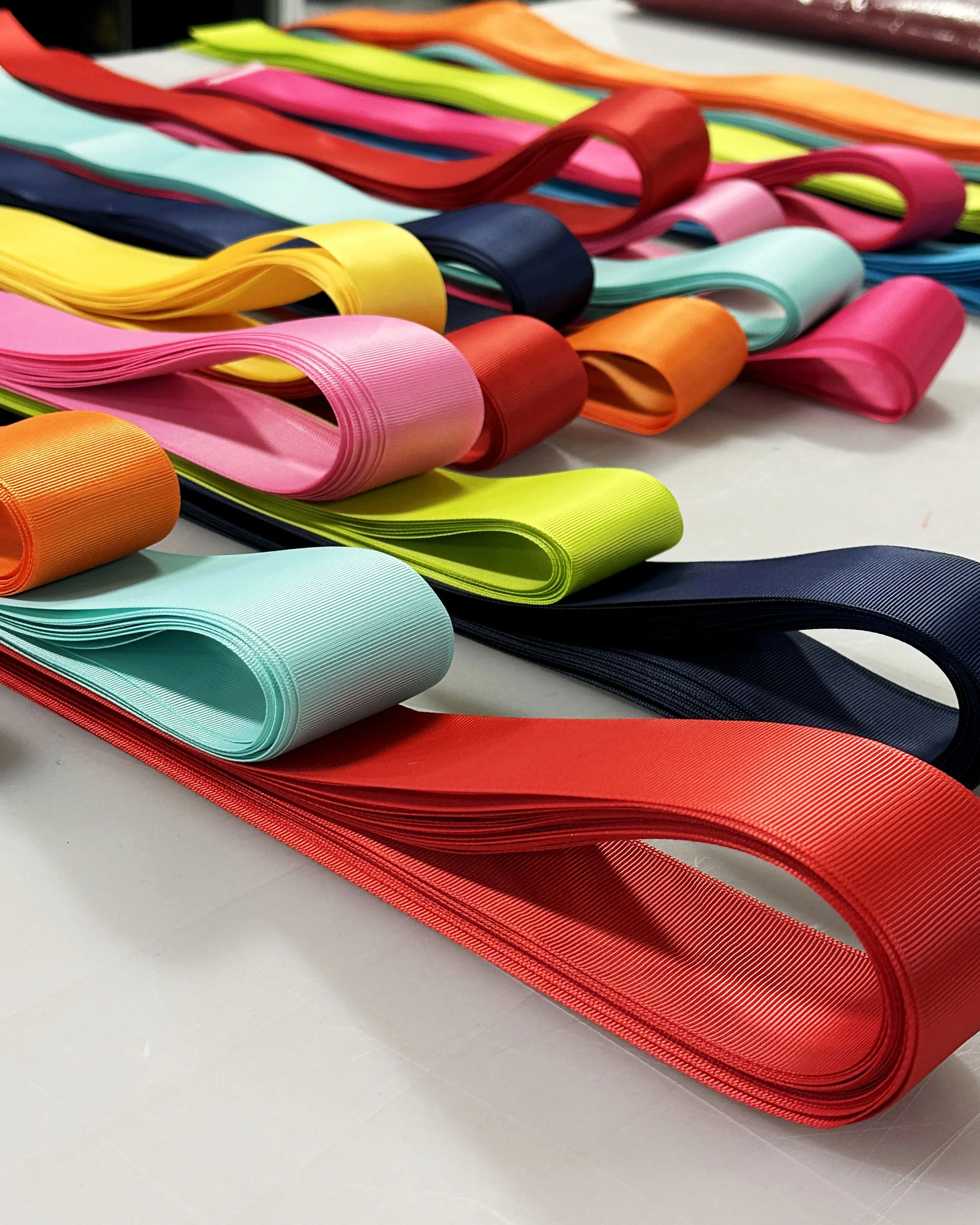 Multi colored ribbon 