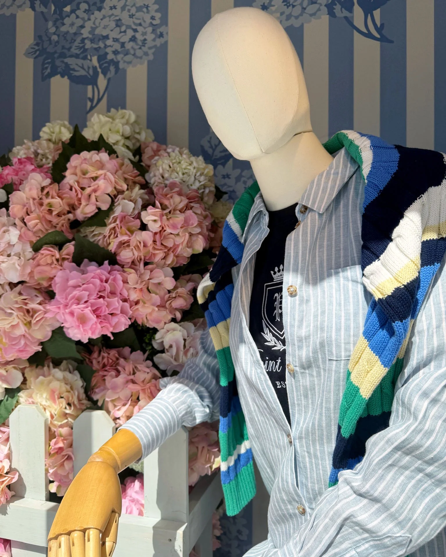 Lakewood - Detail Shot 4.JPG