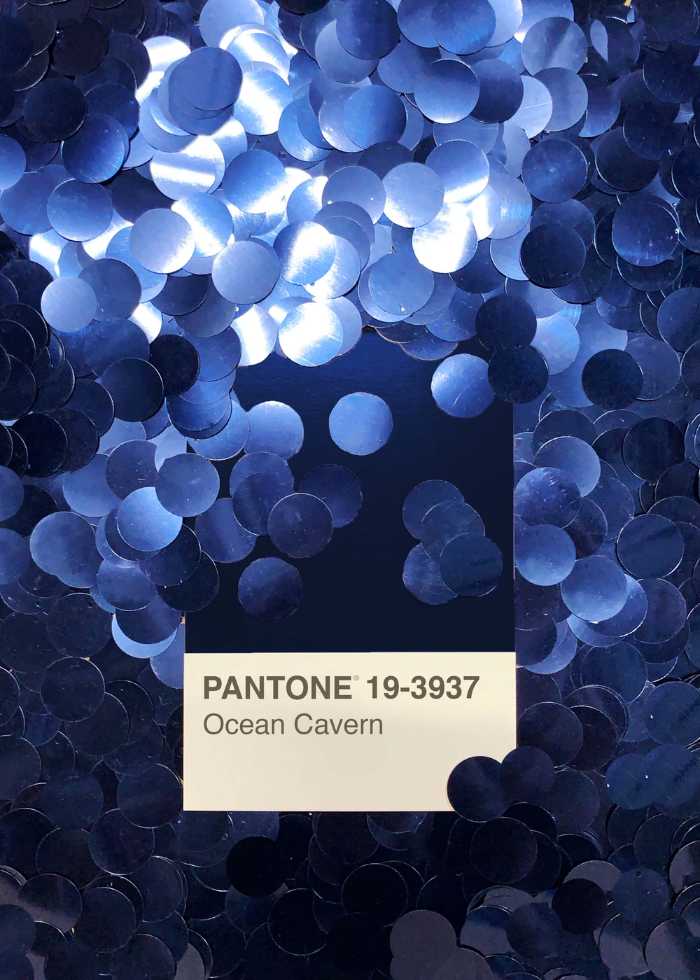 Pantone 19-3937 Ocean Cavern Holiday Greeting Card — Sizemore