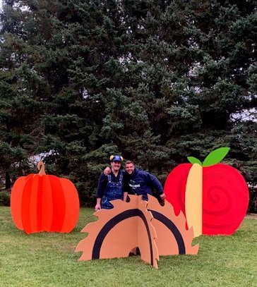 Saunders Farm Canada Wooden Cut Outs Pumpkin Apple Saw Flying Canoe Saw Tooth Pie Face Event Decor Photo Moments