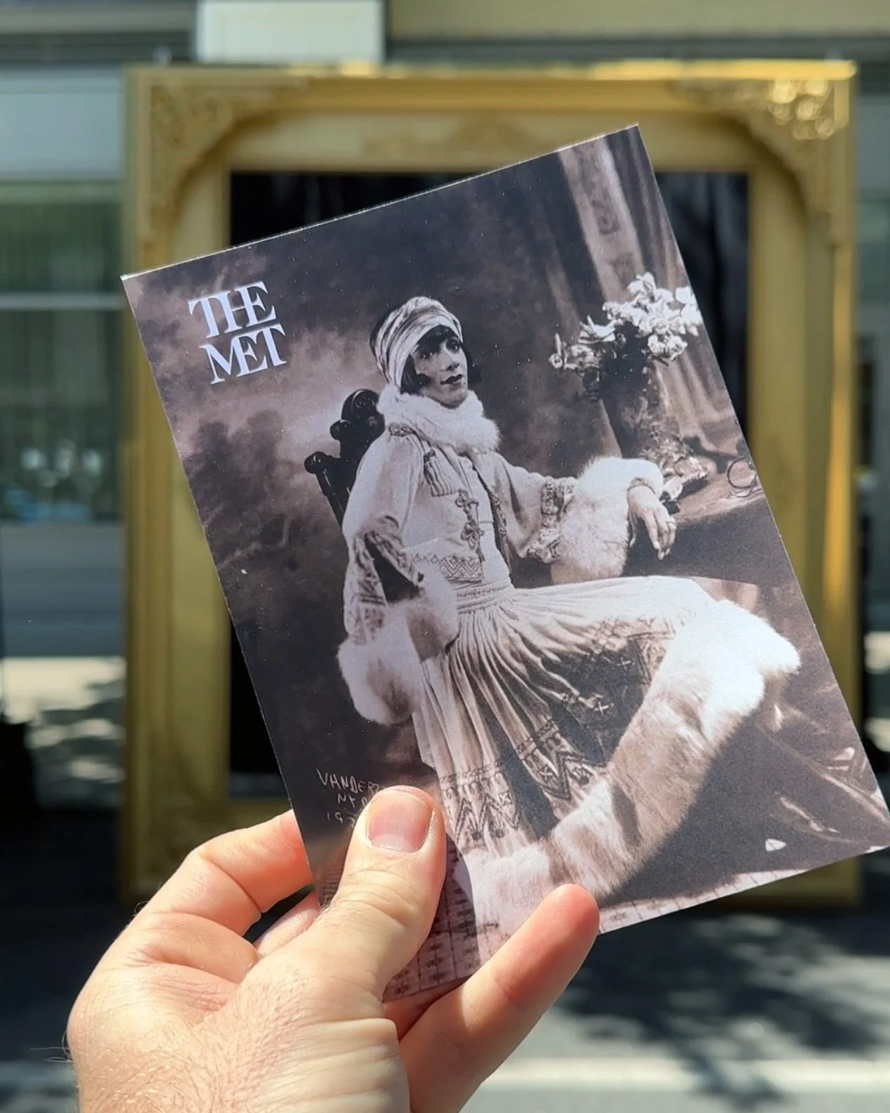 Harlem Renaissance Portrait Studio for The MET - Photo booth for ...