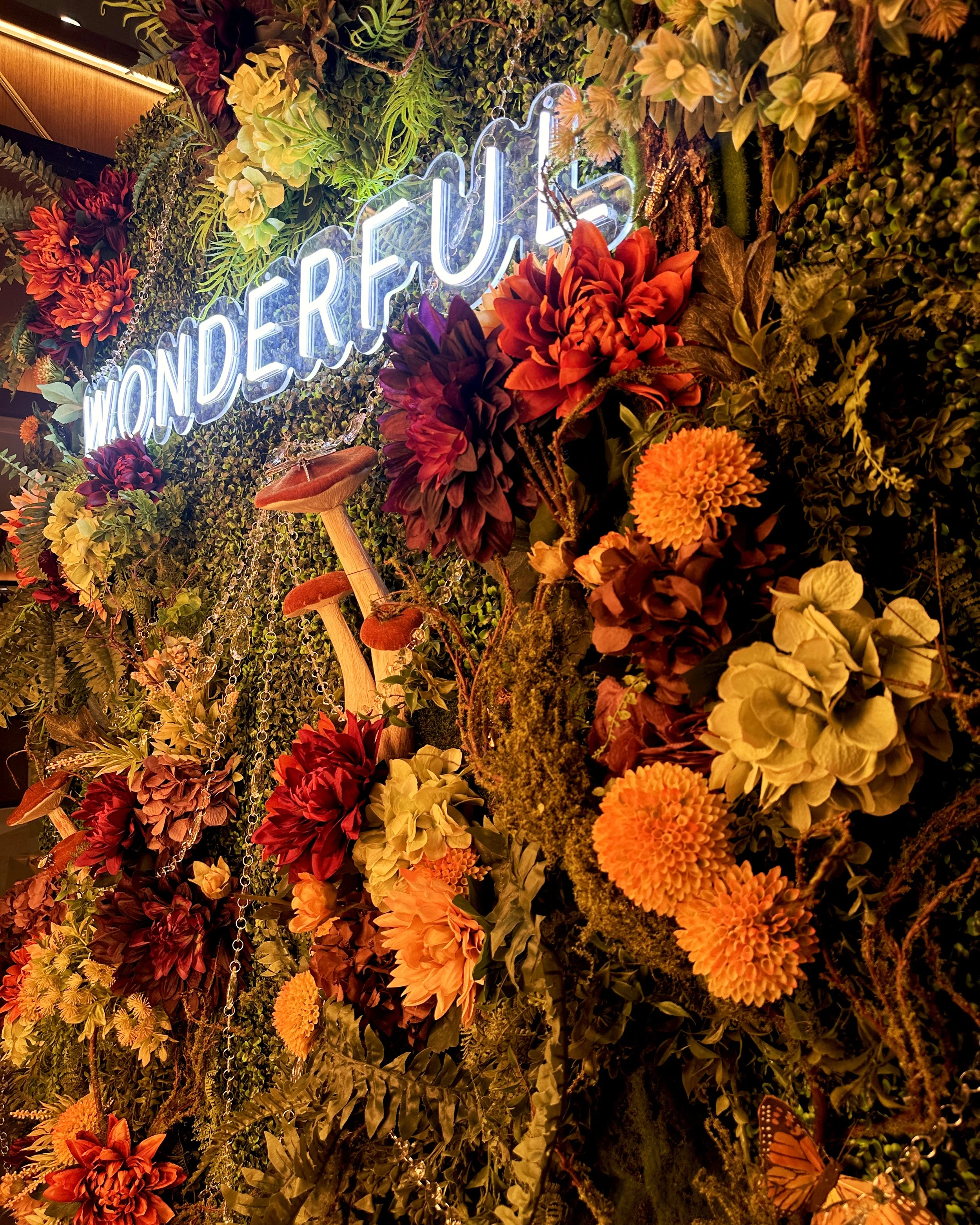 Details of the Marriott Hotel in NYC fall photo booth created by Sizemore color studios