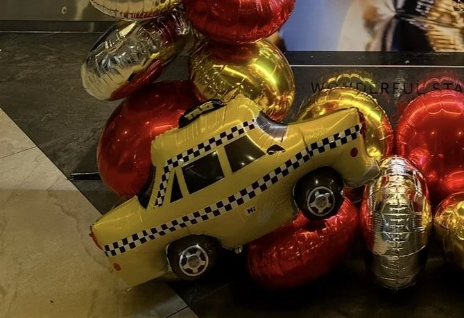 Details of the Marriott Hotel in NYC holiday photo booth created by Sizemore color studios