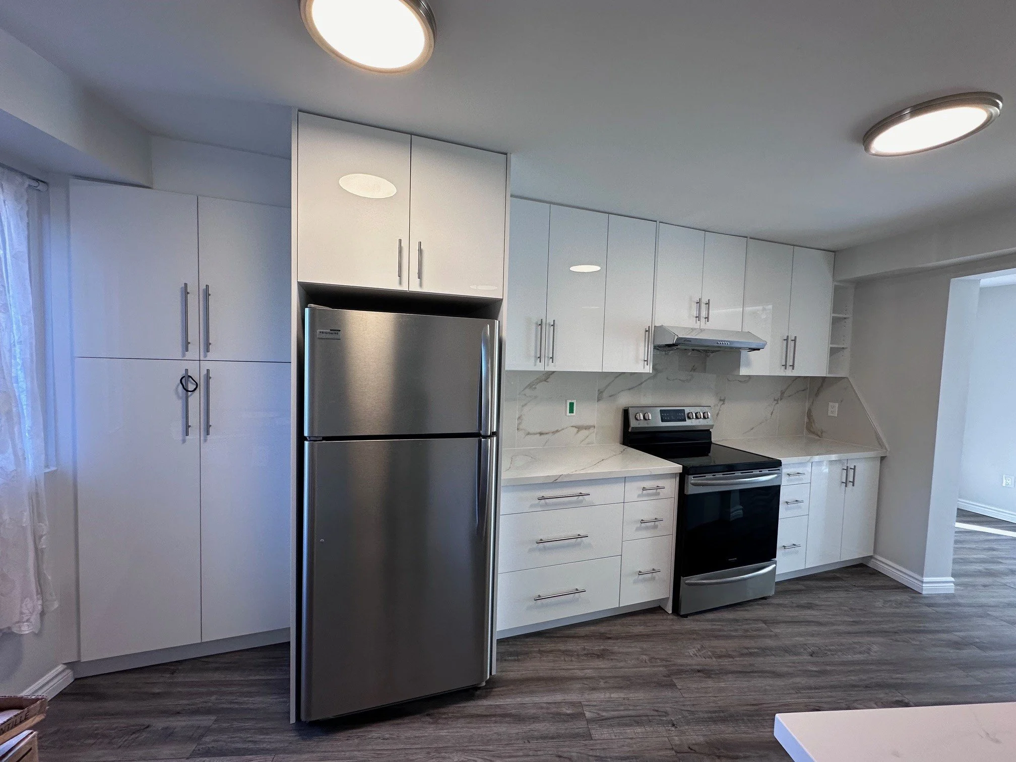 TH2612 KITCHEN - 2.jpg