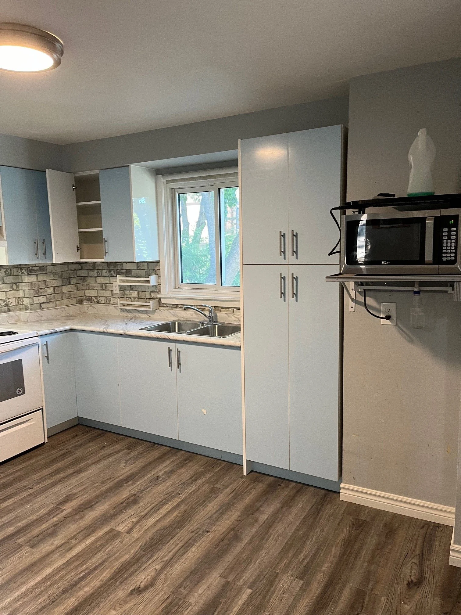 4 Bedrooms Kitchen - 3.jpg