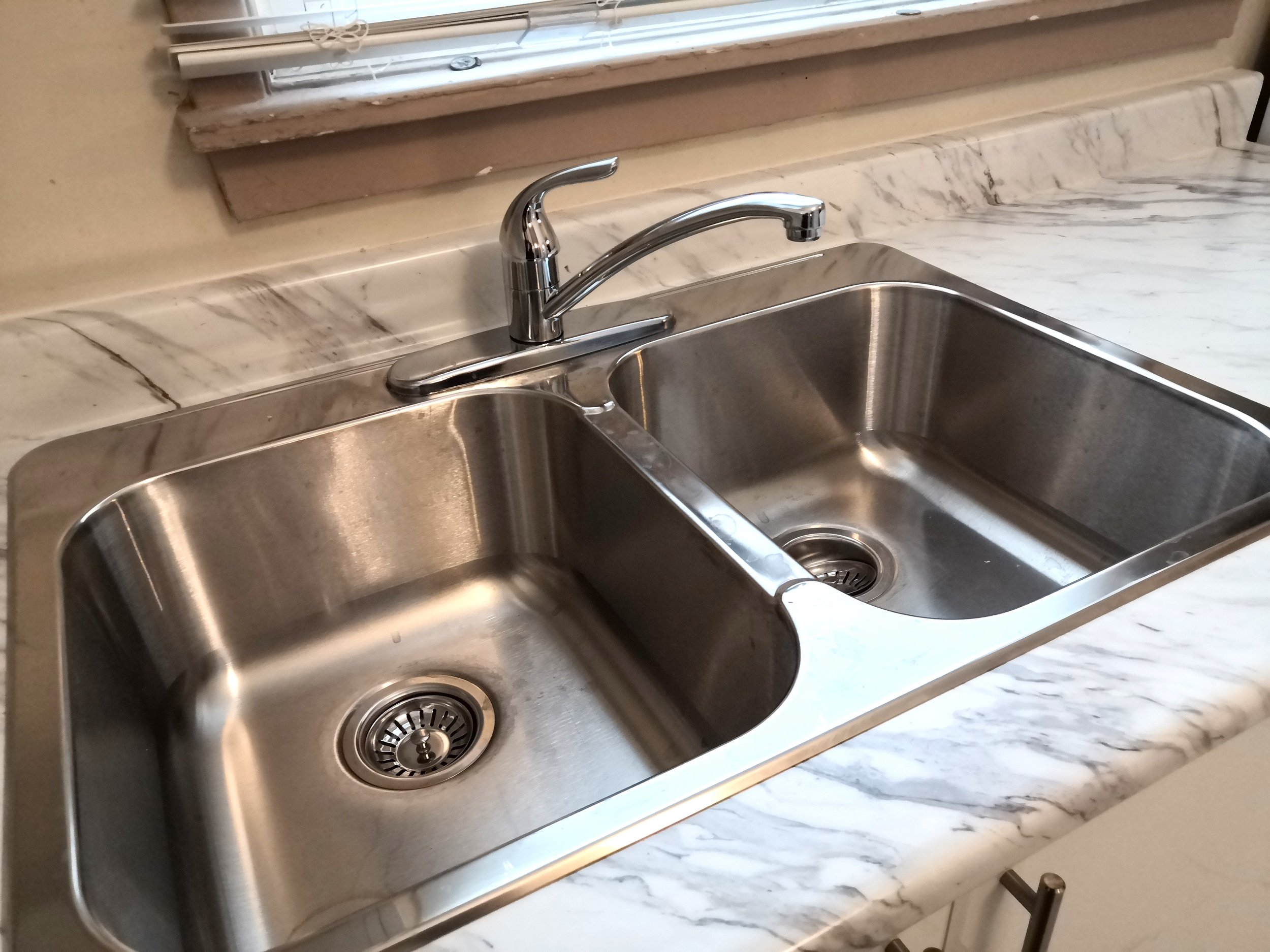 kit sink.jpg