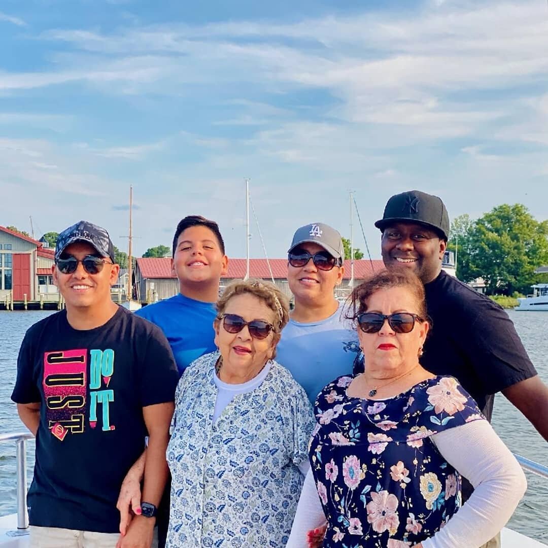 See the two ladies in the front? Their cruise with us yesterday was their very first boat ride ... ever! They came on the boat nervous, but if you scroll through the pictures, you will see that they quickly became comfortable. 😉

We love being that 