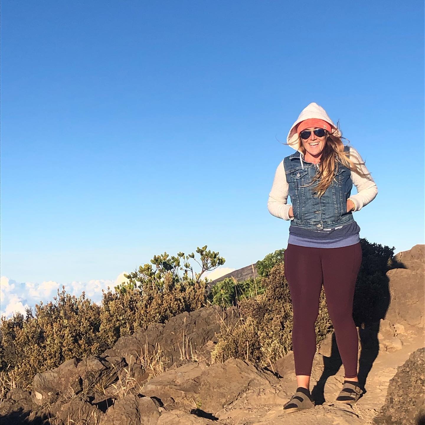 Yep, still in HI, who would have thought I&rsquo;d need so many layers!!! Honestly I could have done with a few more!
✨
Went up and to Haleakala for the sunset then stayed for a car dinner of beers and poke while waiting for the stars to all pop out!