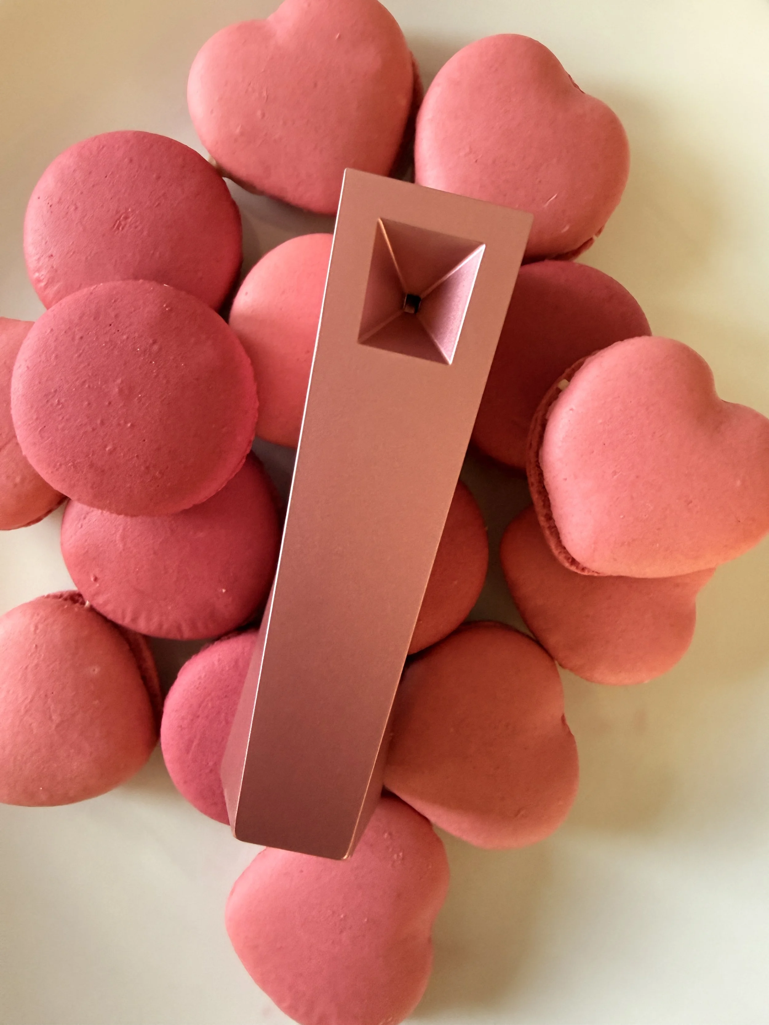 Smokin' Hot Valentine's Day: Gift Ideas to Delight Your Special Cannabis Connoisseur