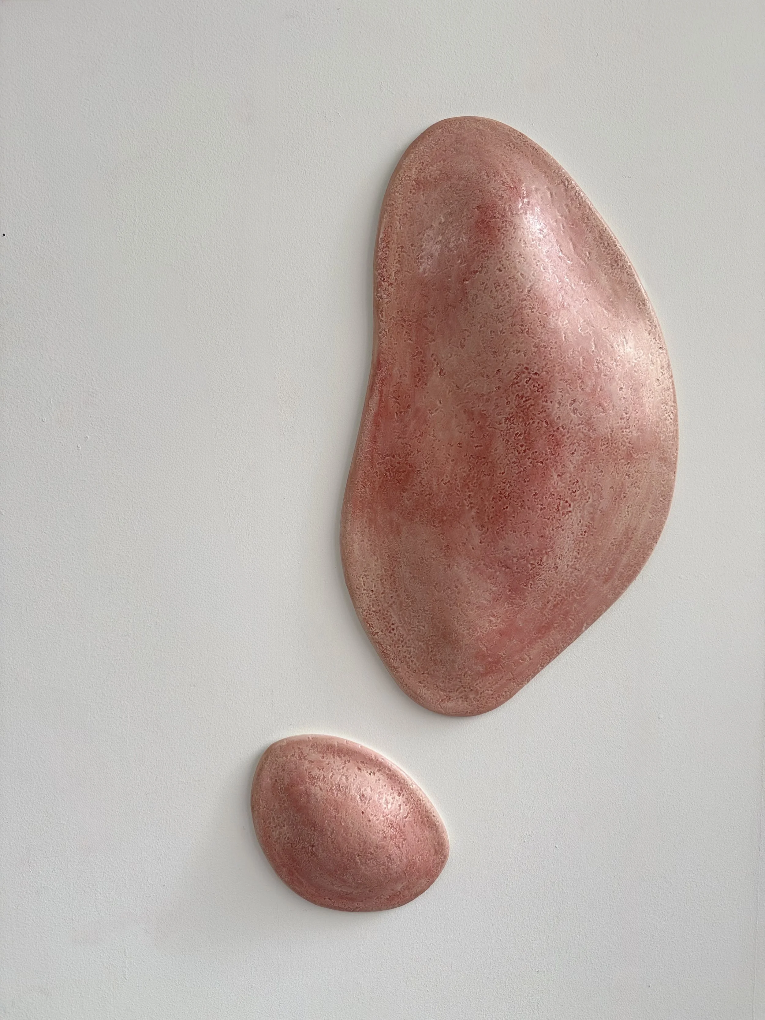 Guiding, 2022/2023 (26 x 15 in/66 x 38 cm)