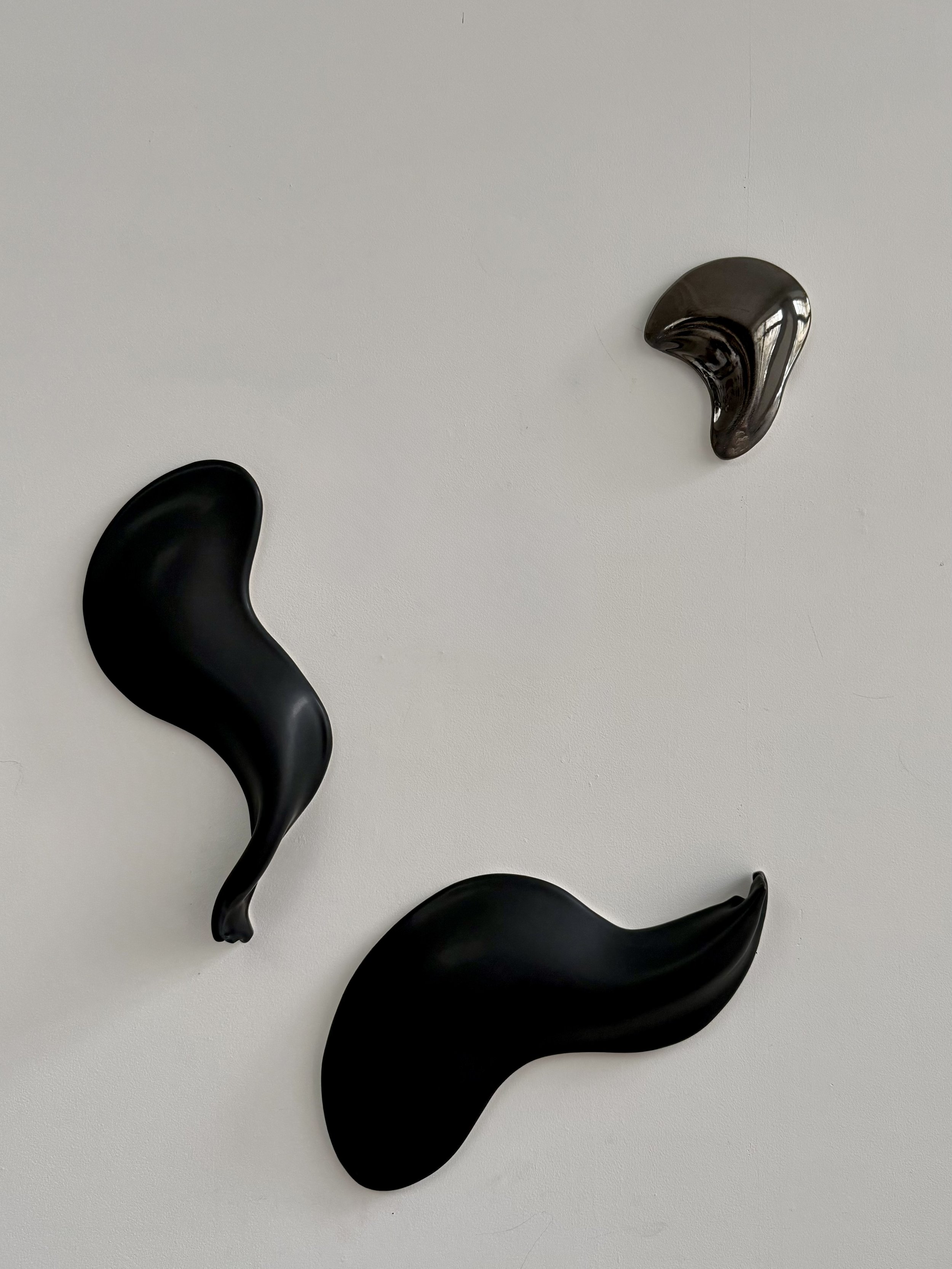 Saché, 2025 (35 x 28 in/89 x 71 cm composition)