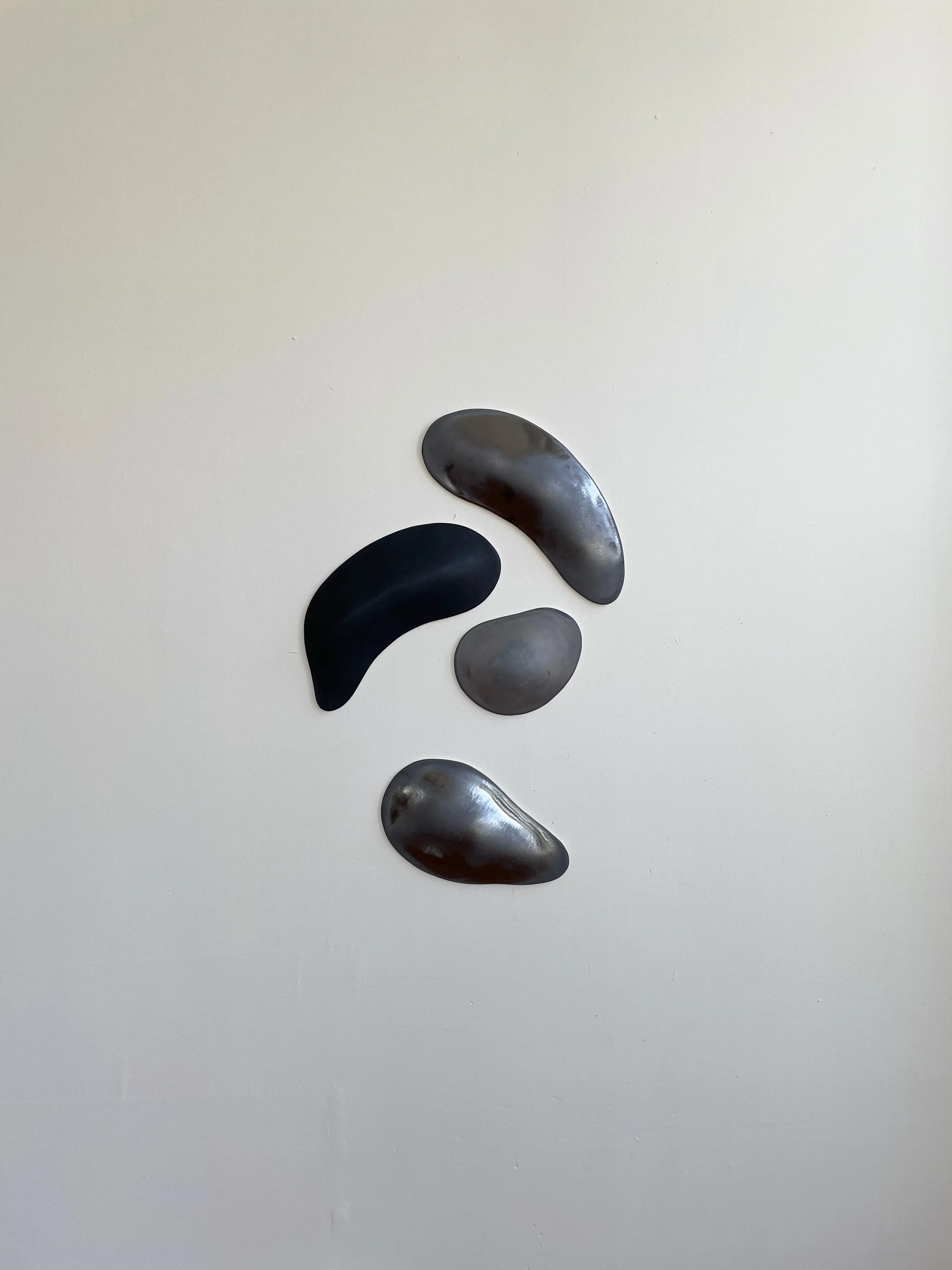 Tonal, 2023 (30 x 20.5 in/76.5 x 52 cm composition)