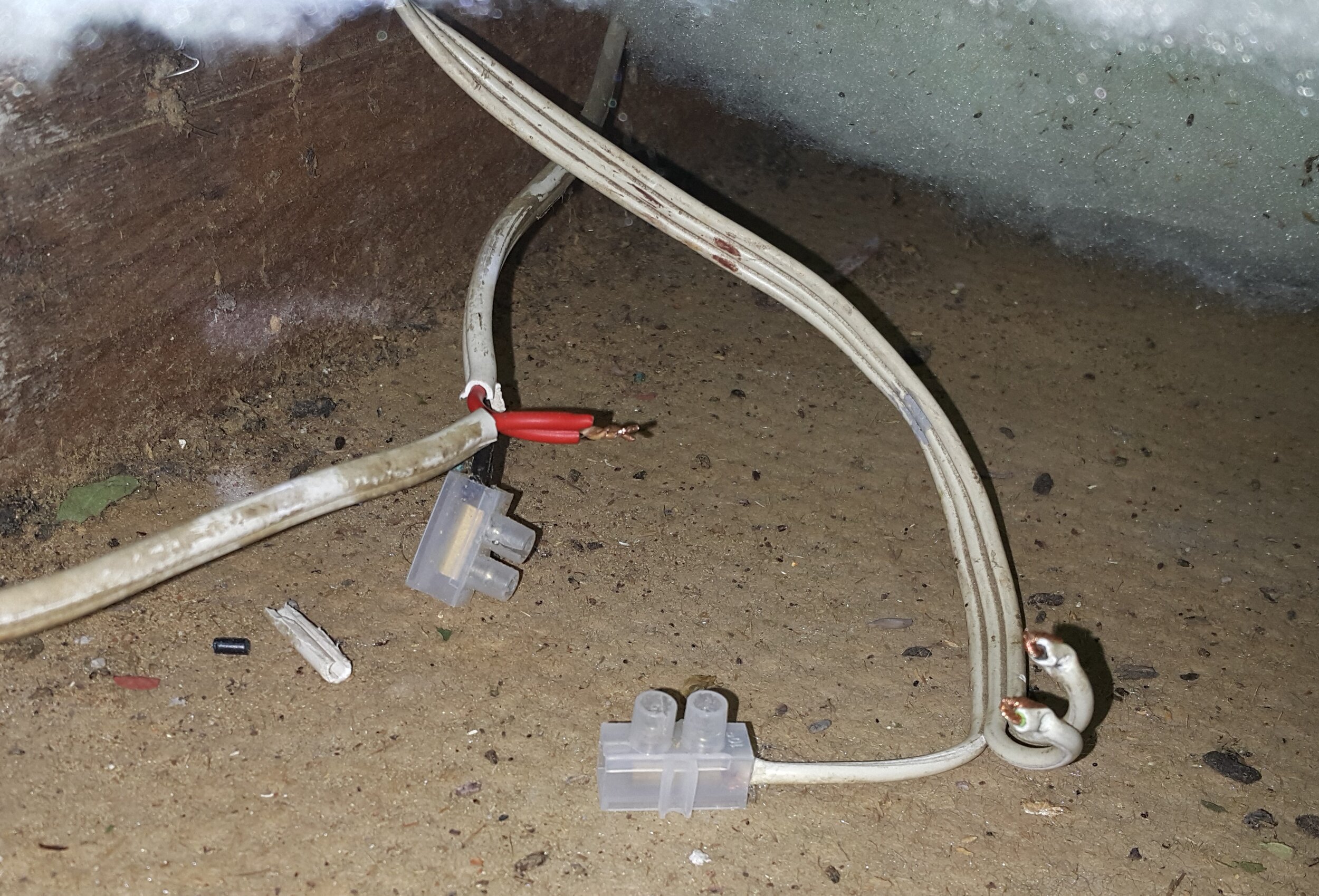 GNDN (Goes Nowhere Does Nothing) wire tapping into a old lighting circuit.
