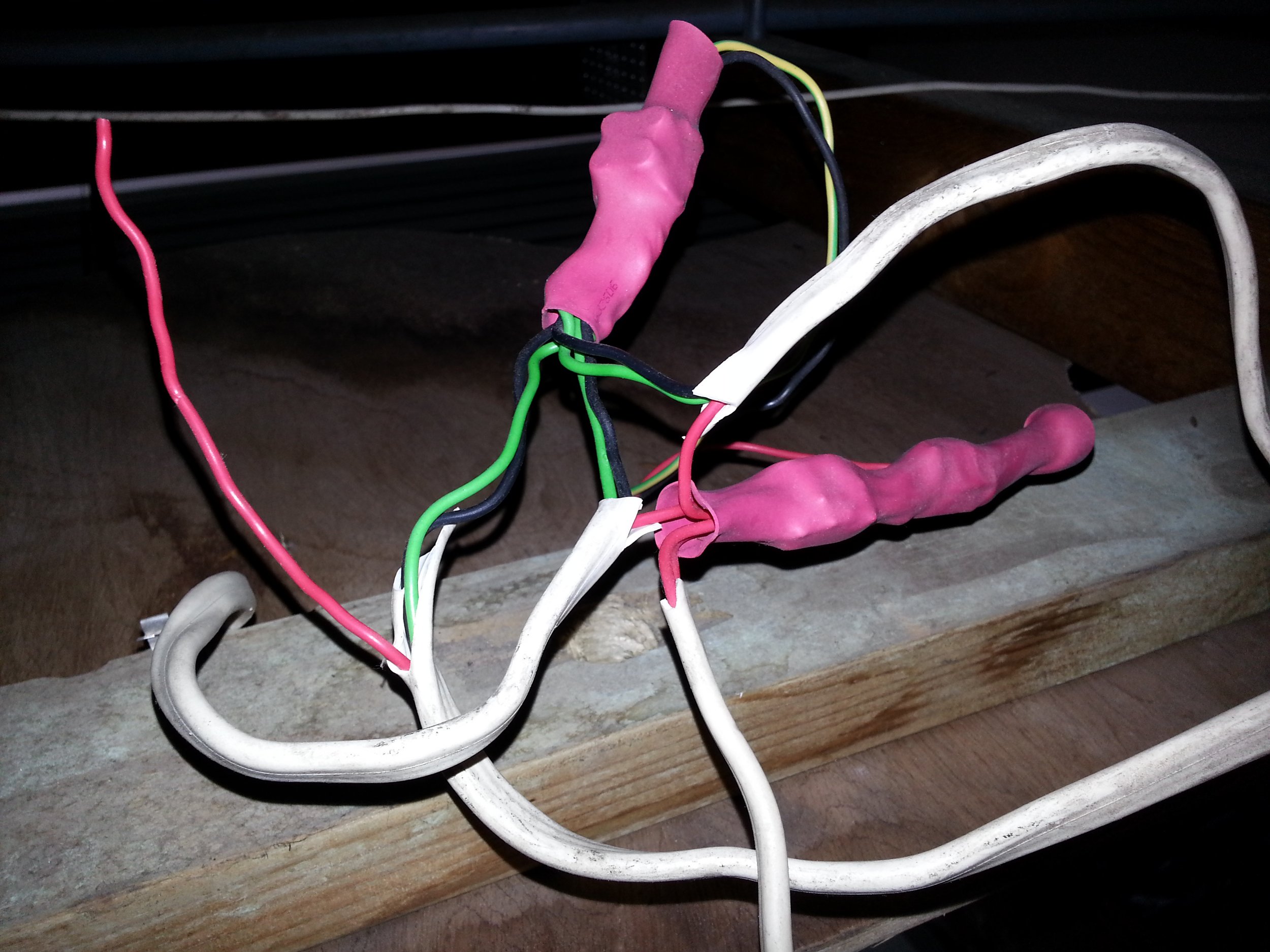 Dodgy cable join.