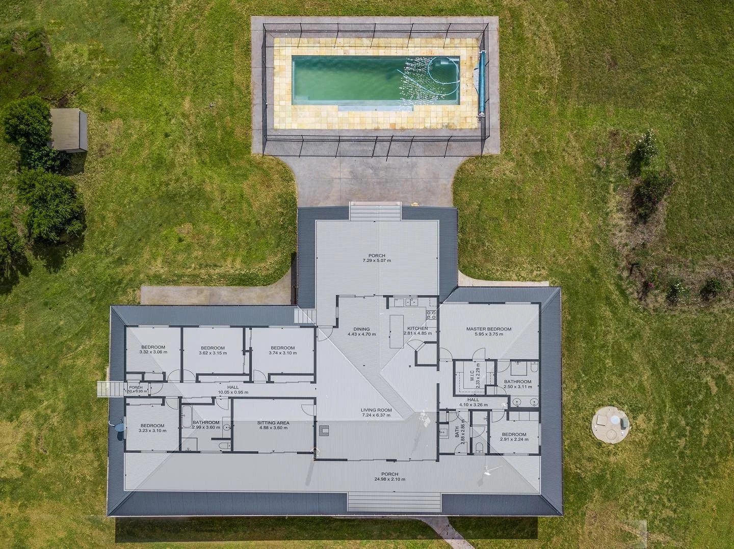 Looking for a new way to show a floorplan? Why not inquire about our drone floorplan overlays? #dronephotography #realestatephotography #realestatetips #toowoombaregion #toowoombaphotographer #toowoombabusiness