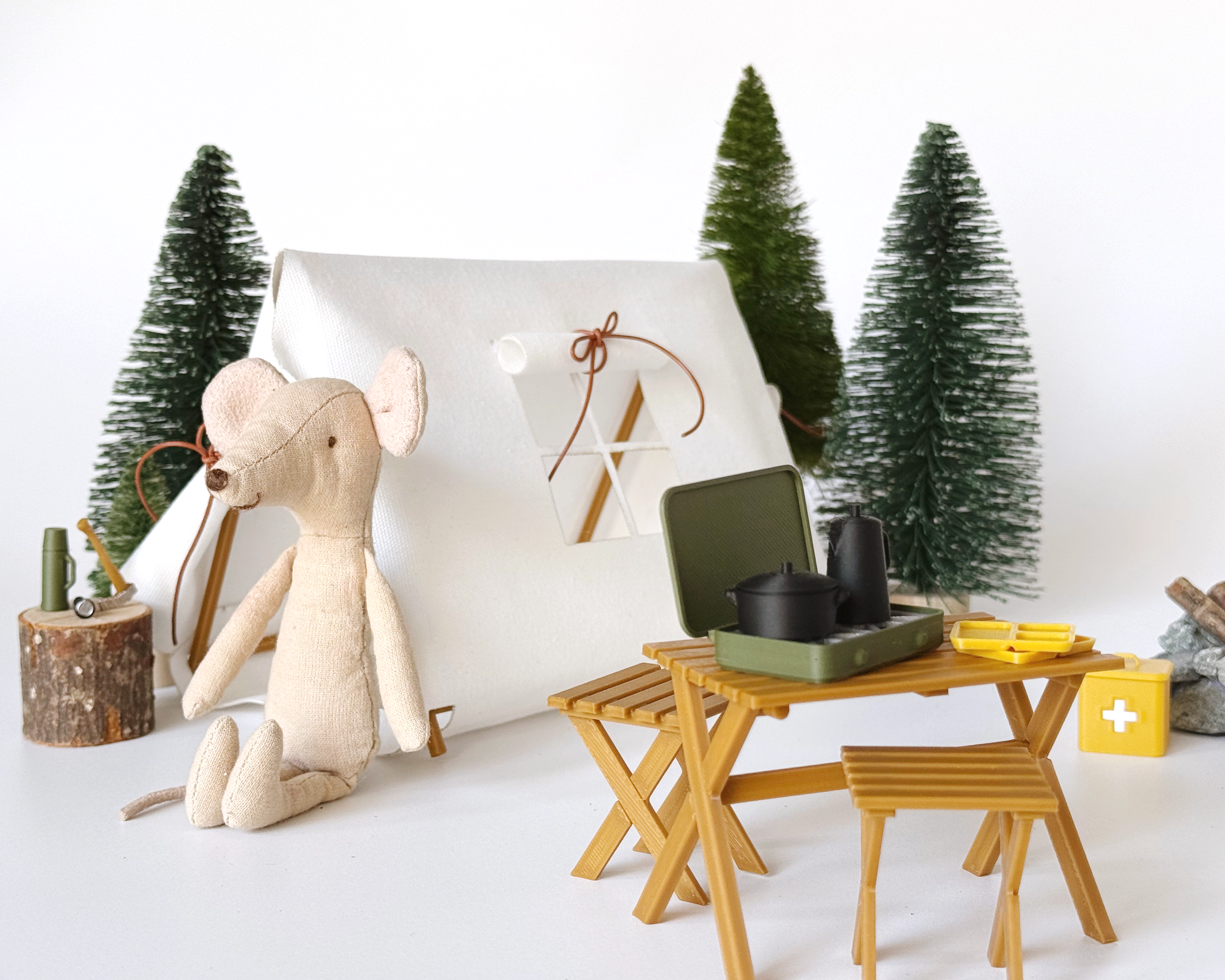 Miniature-Camping-Tent-White-10.png