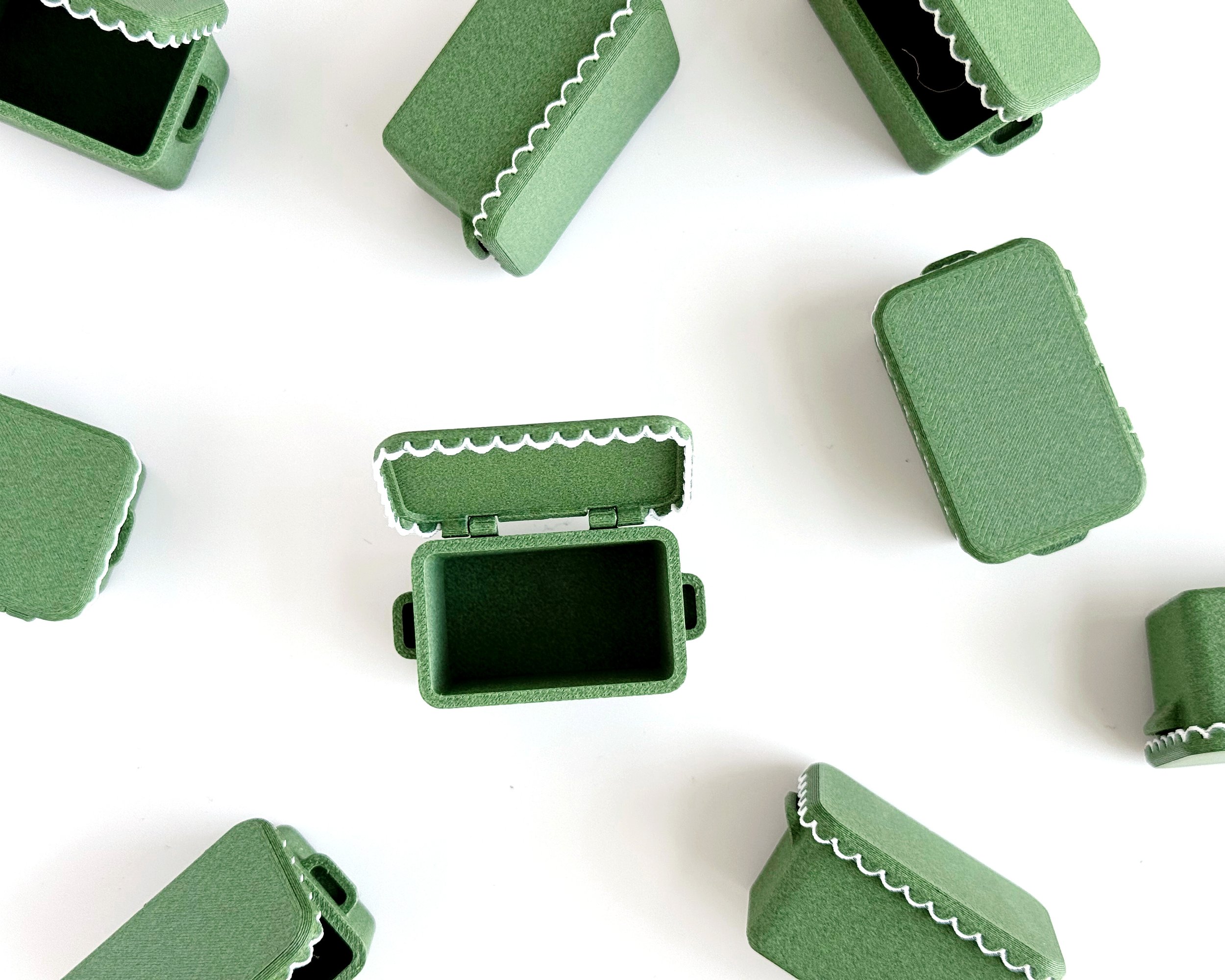 Miniature Dollhouse Cooler with Ice – Scallop Edge Lid – Black, Green, or Petal Pink – 1:12 Scale Accessory