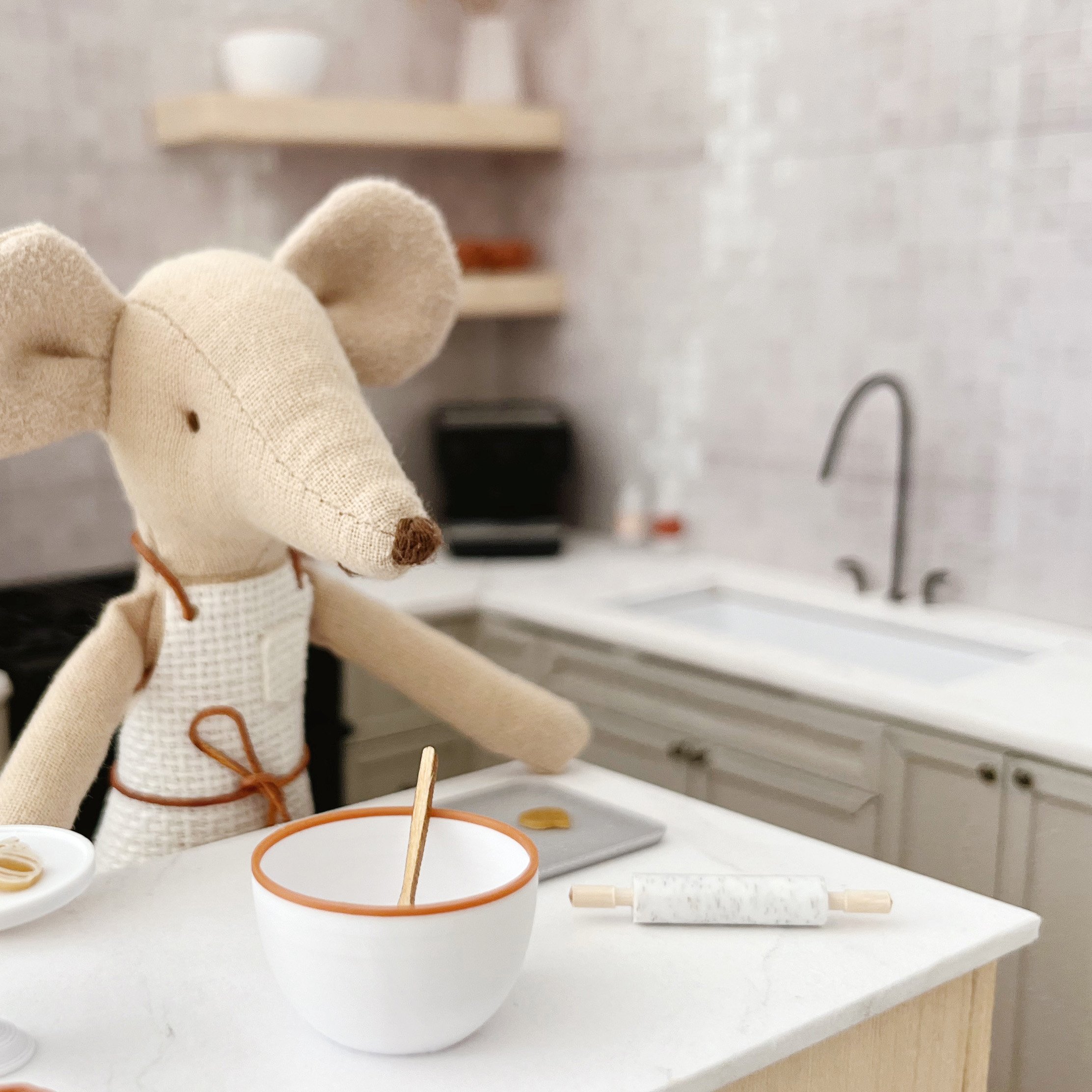 miniature kitchen accessory apron