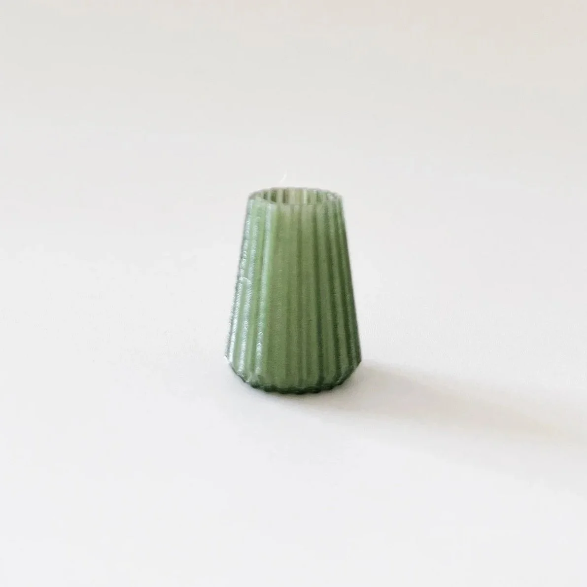 Miiature-Vase-Green-3.jpg